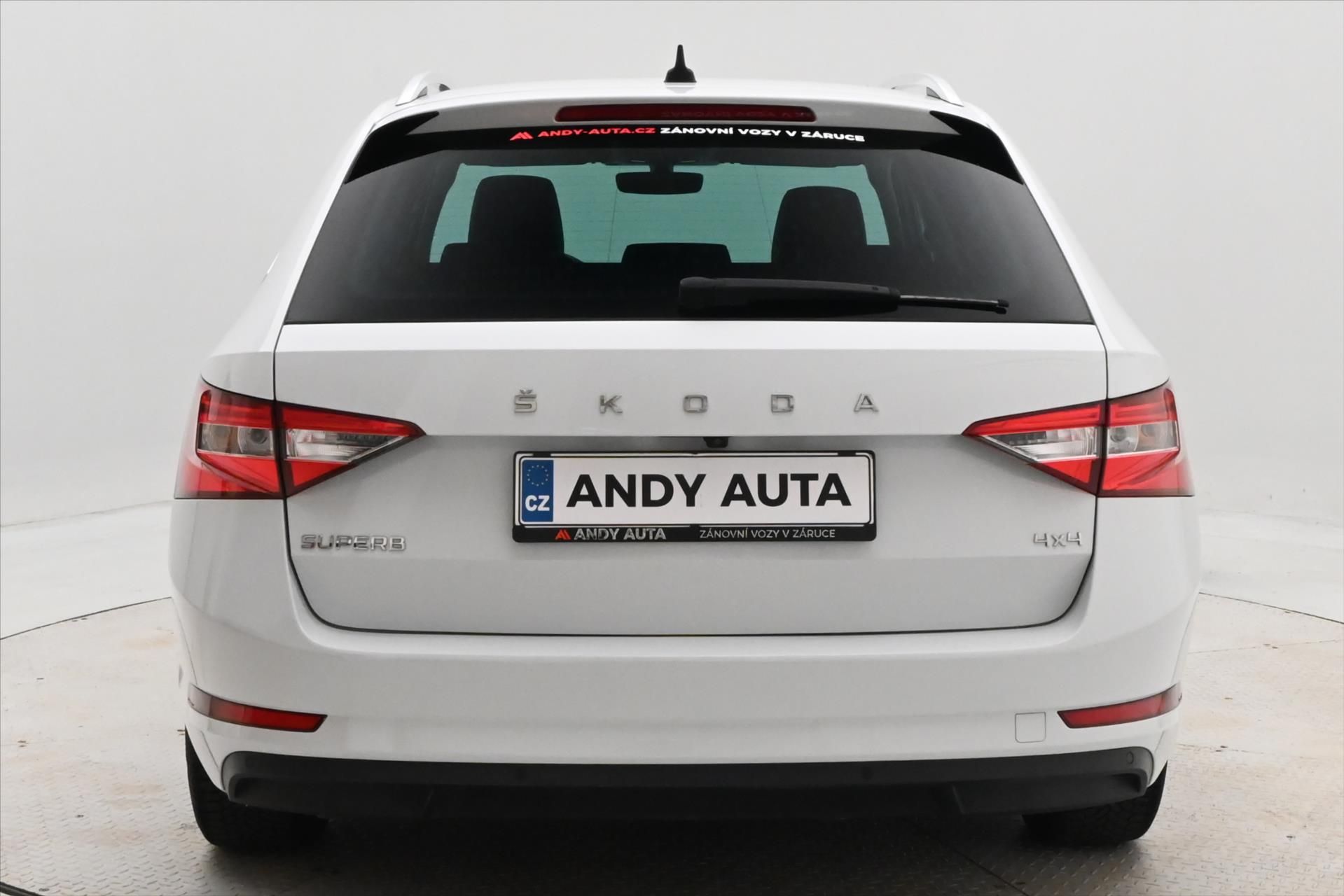 Škoda Superb, 2,0 TDI 147 kW DSG 4x4 Style Z - fotka 6