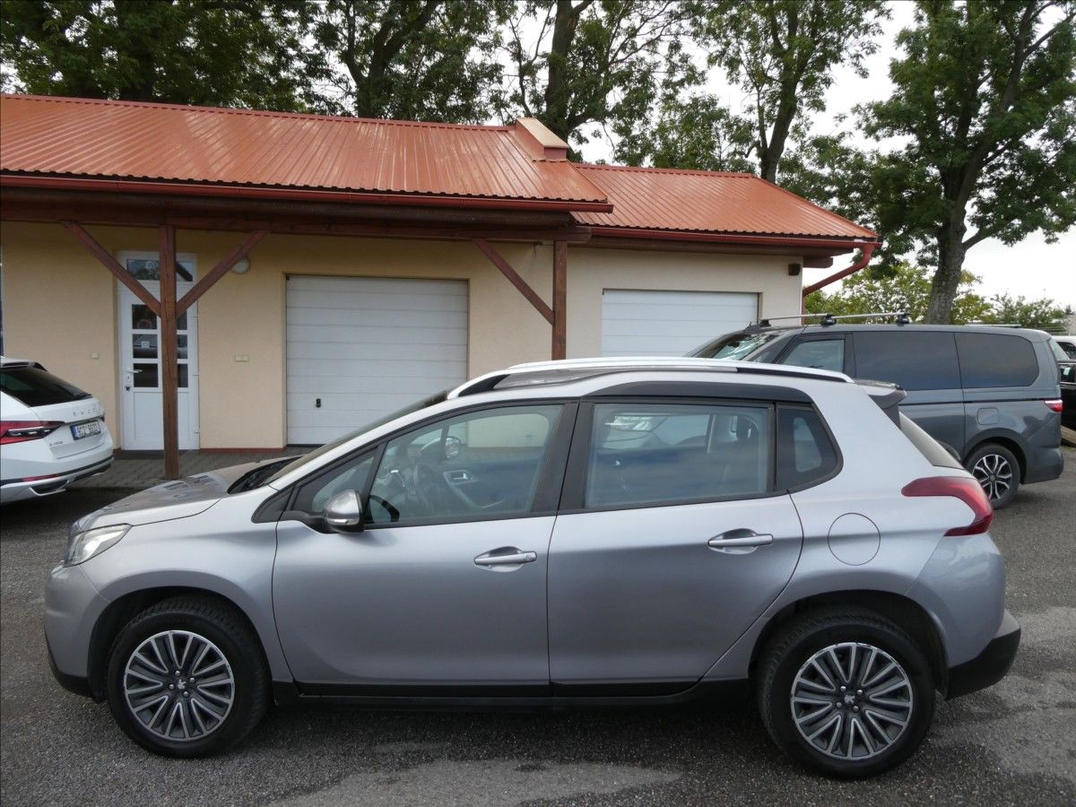 Peugeot 2008, 1,2 PureTech 81kW AUTOMAT, ČR - fotka 6