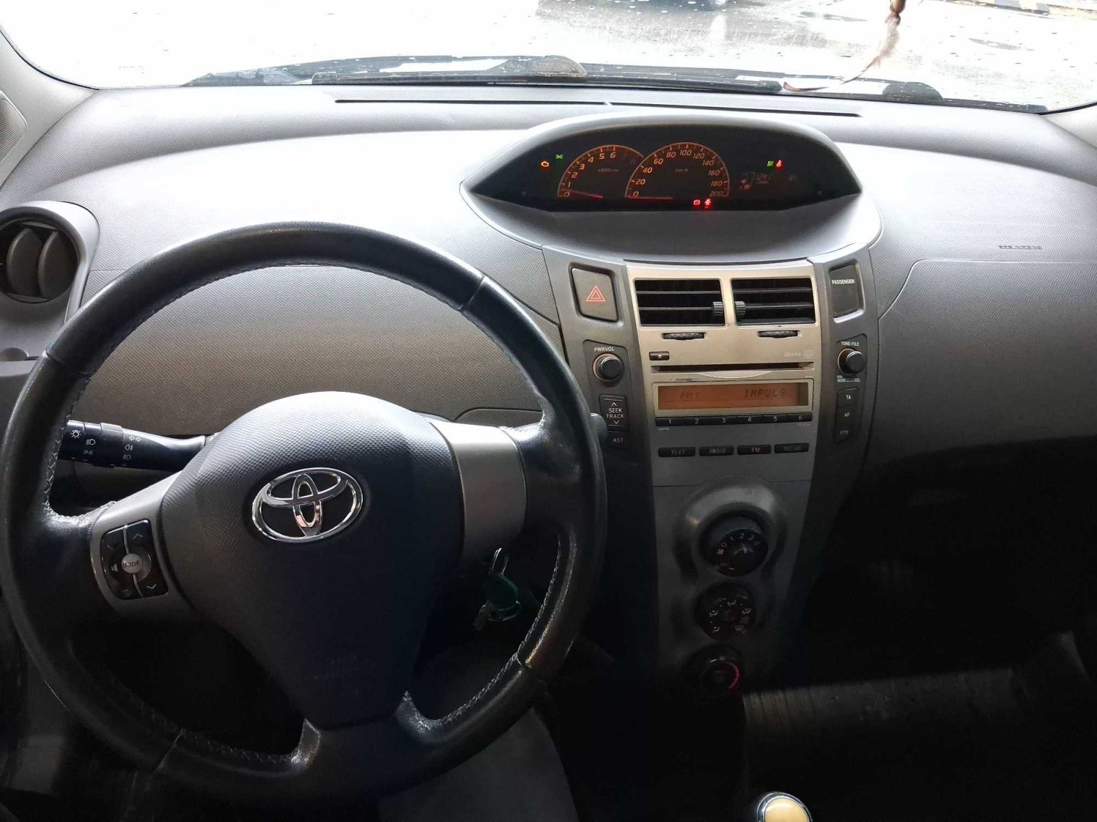 Toyota Yaris, 1.33 Dual VVT-i, Serv.kniha - fotka 3