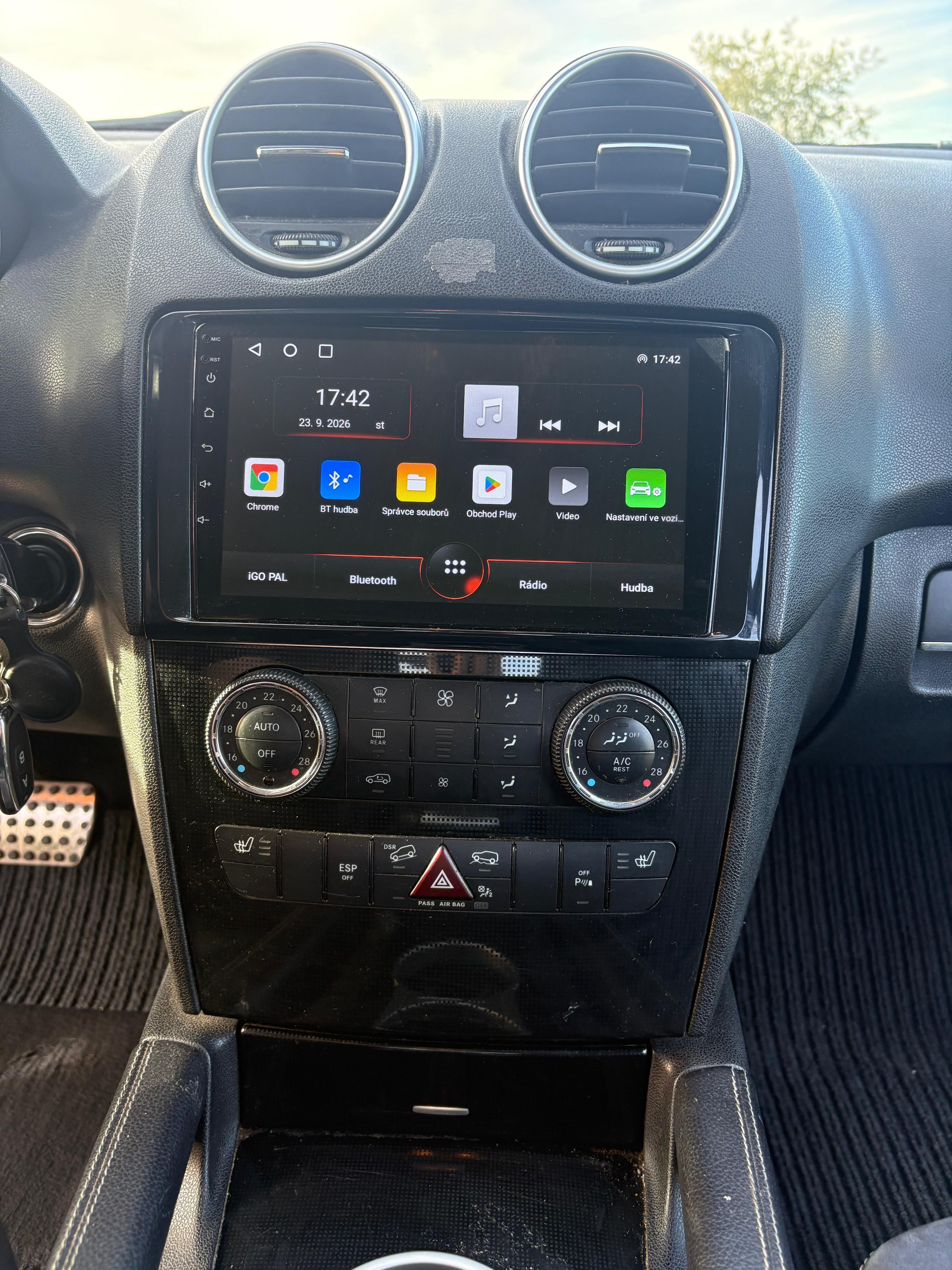 Mercedes-Benz ML, 320 CDI 4MATIC - fotka 5