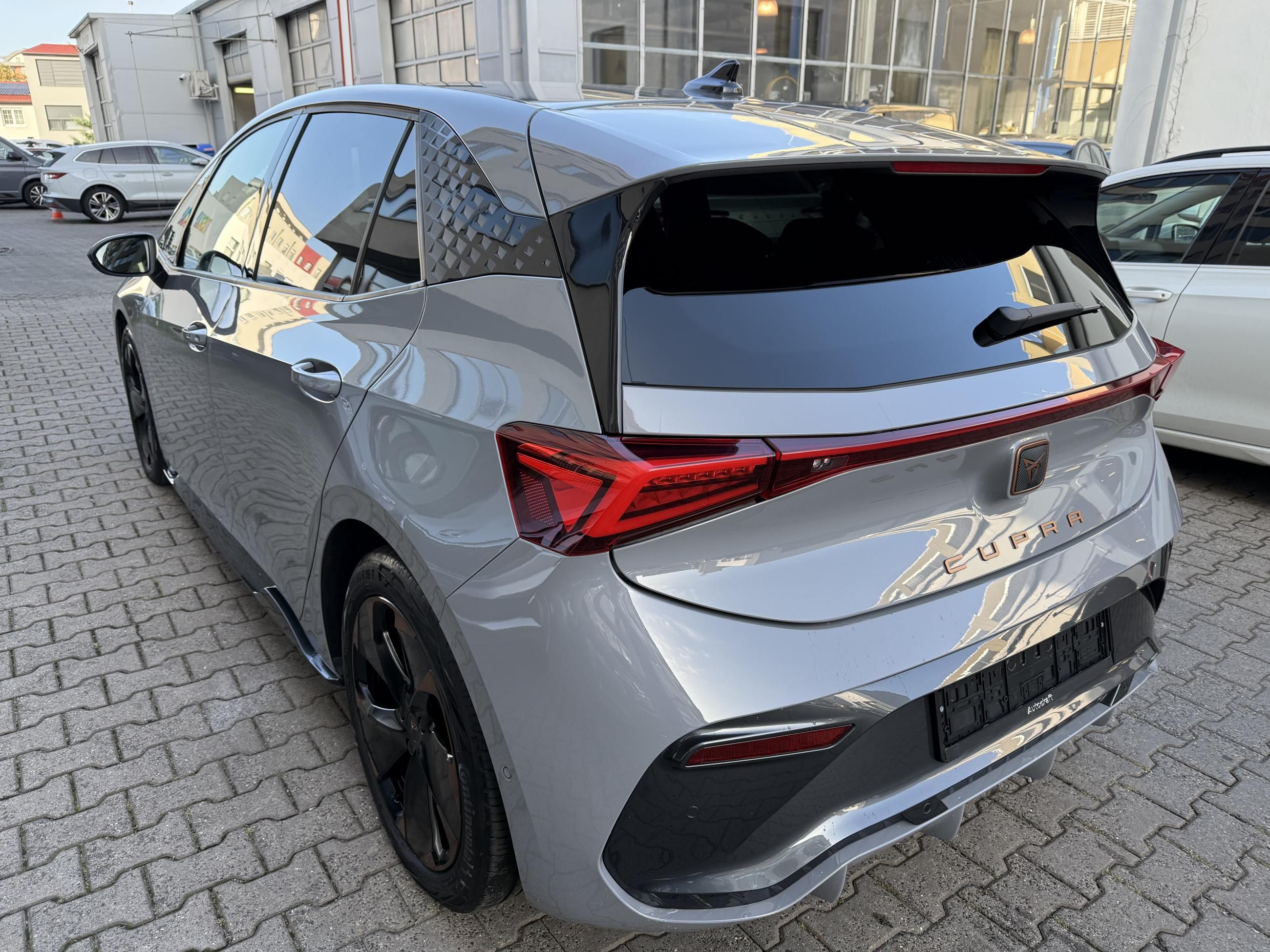 Cupra Born, Born 150kW / 2x sada ALU 19'' - fotka 5