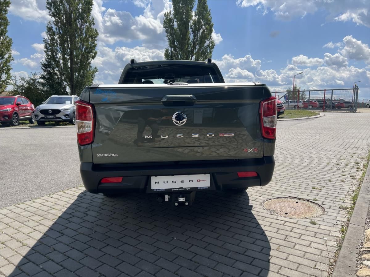 KGM Musso Grand, 2.2 E-XDI STYLE 4WD 6MT - fotka 6