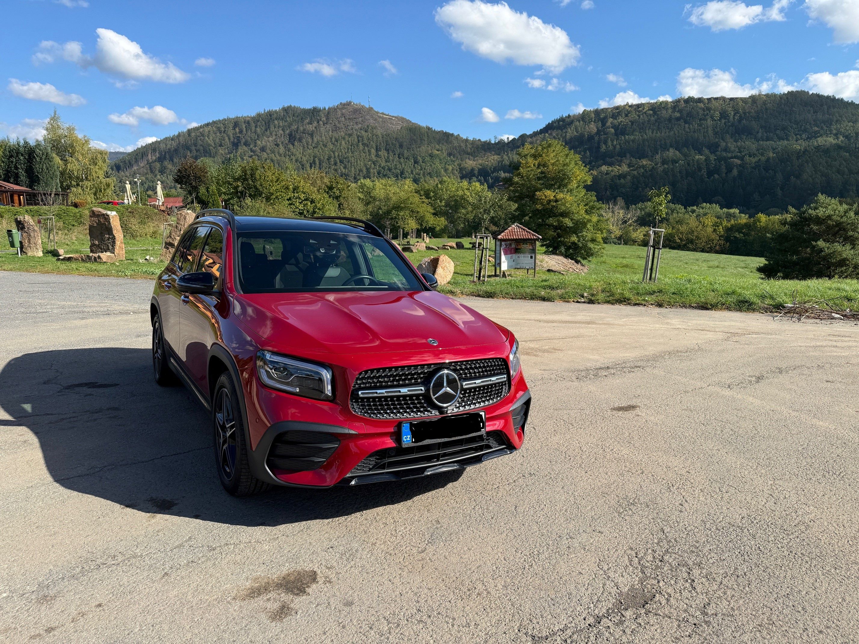 Mercedes-Benz GLB, AMG paket - fotka 2