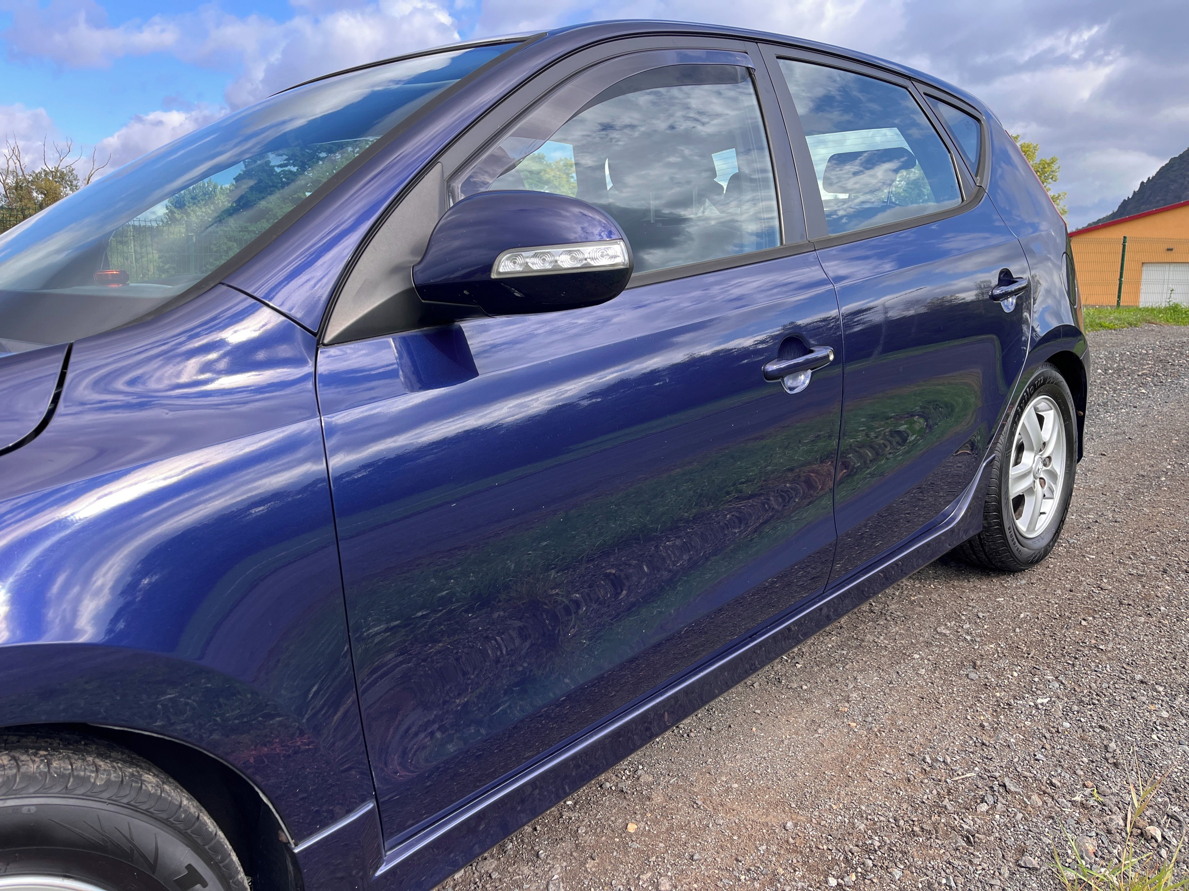 Hyundai i30, 1.6 CRDi,DIGIKLIMA,PDC,TAŽNÉ - fotka 6