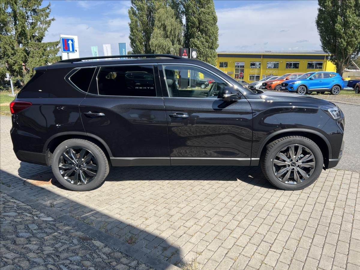 KGM Rexton, 2,2 REXTON G4  E-XDI BLACK EDI - fotka 4