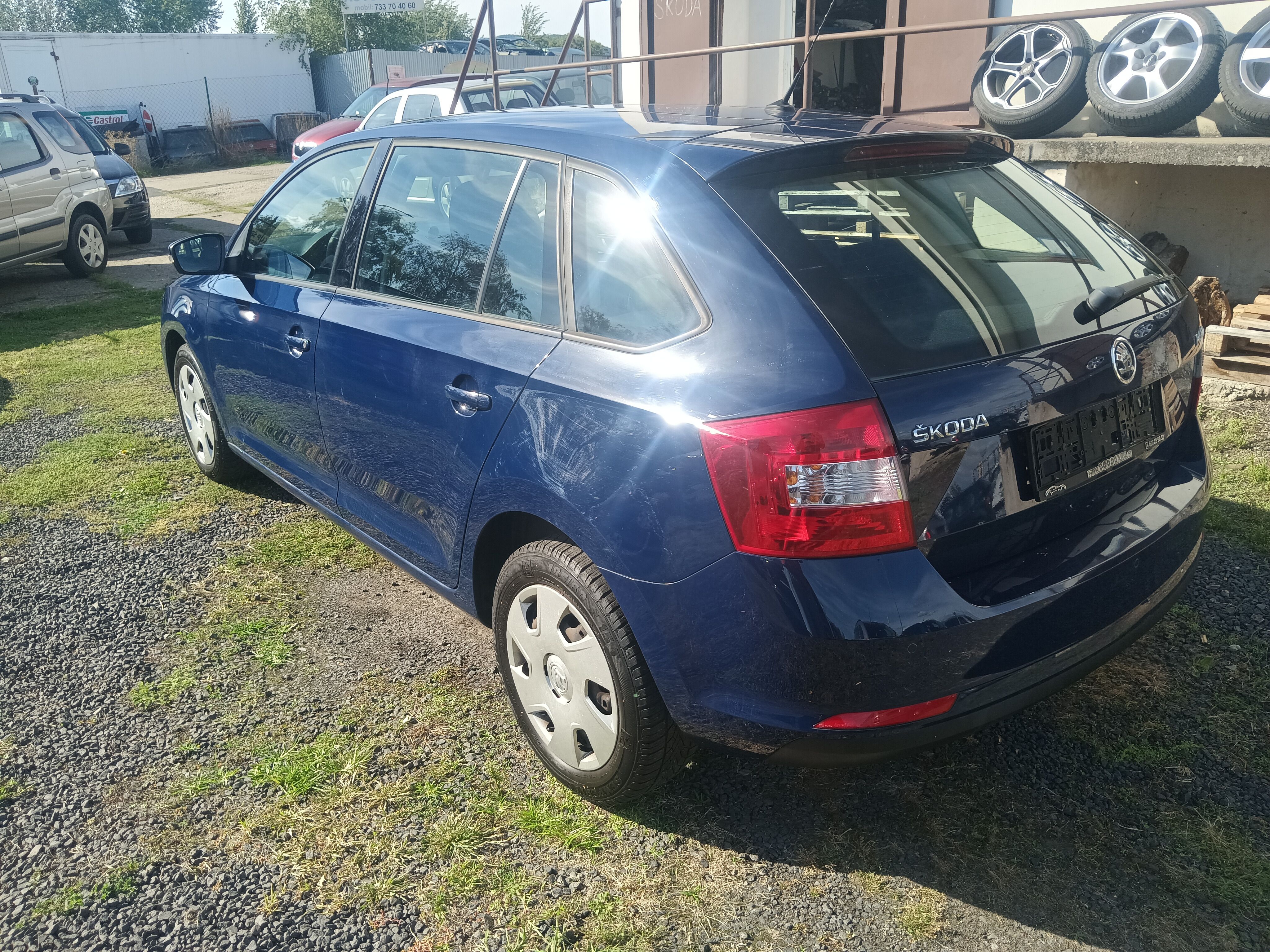 Škoda Rapid, 1.2 TSI Spaceback Active 66kw - fotka 3