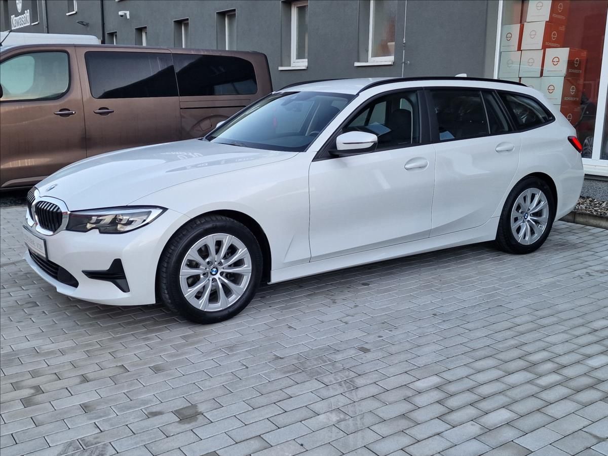 BMW Řada 3, 318d 110kW Touring,ČR,1.Maj. - fotka 6