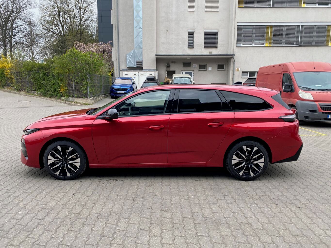 Peugeot 308, SW ALLURE BlueHDi 130 EAT8 - T - fotka 4