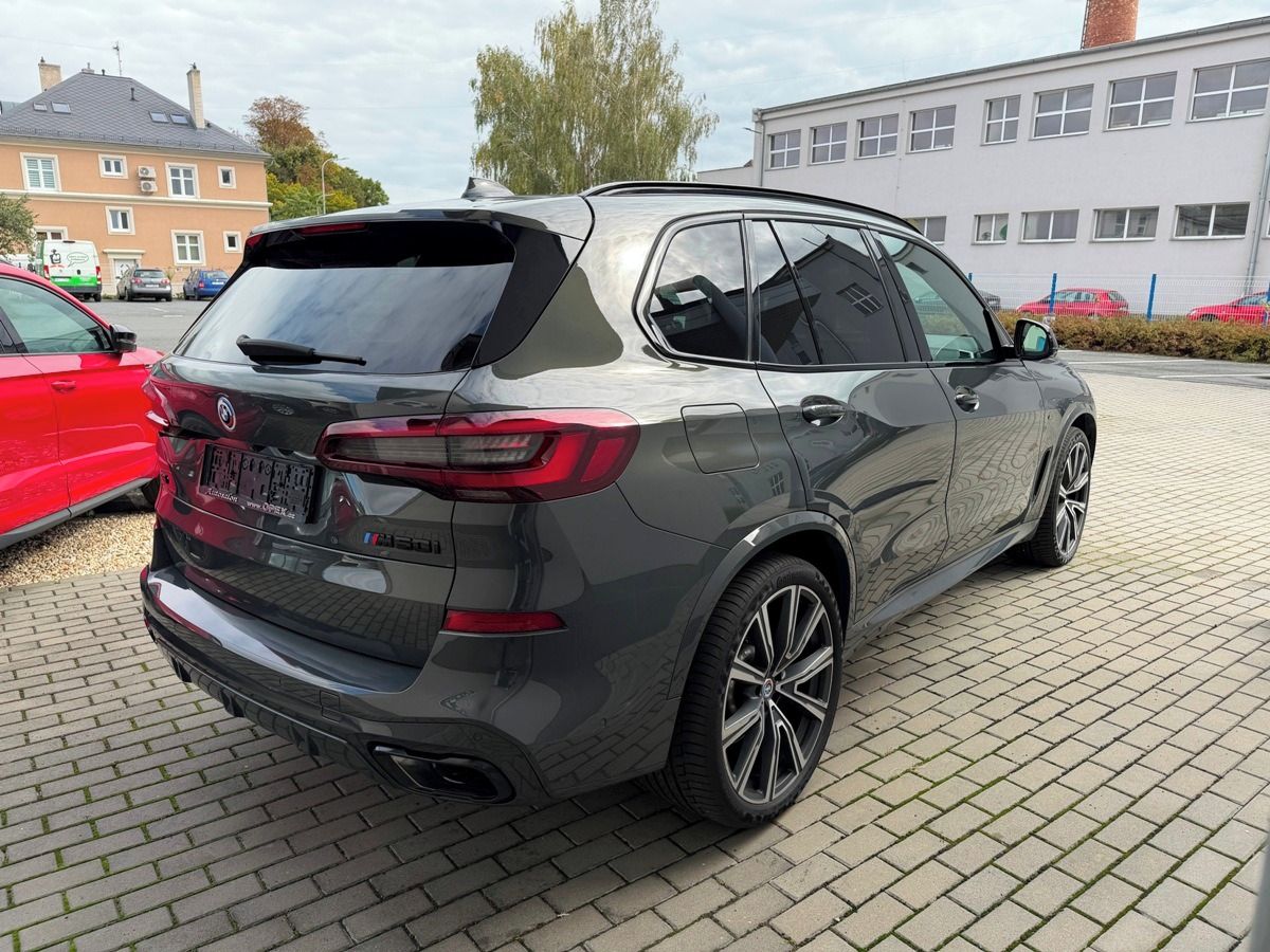 BMW X5, M50i Individual - fotka 5