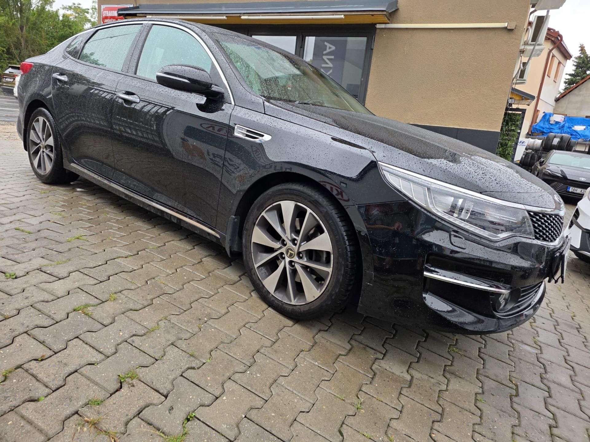 Kia Optima, 1.7-PREMIUM-PANORAMA-AUTOMAT - fotka 4