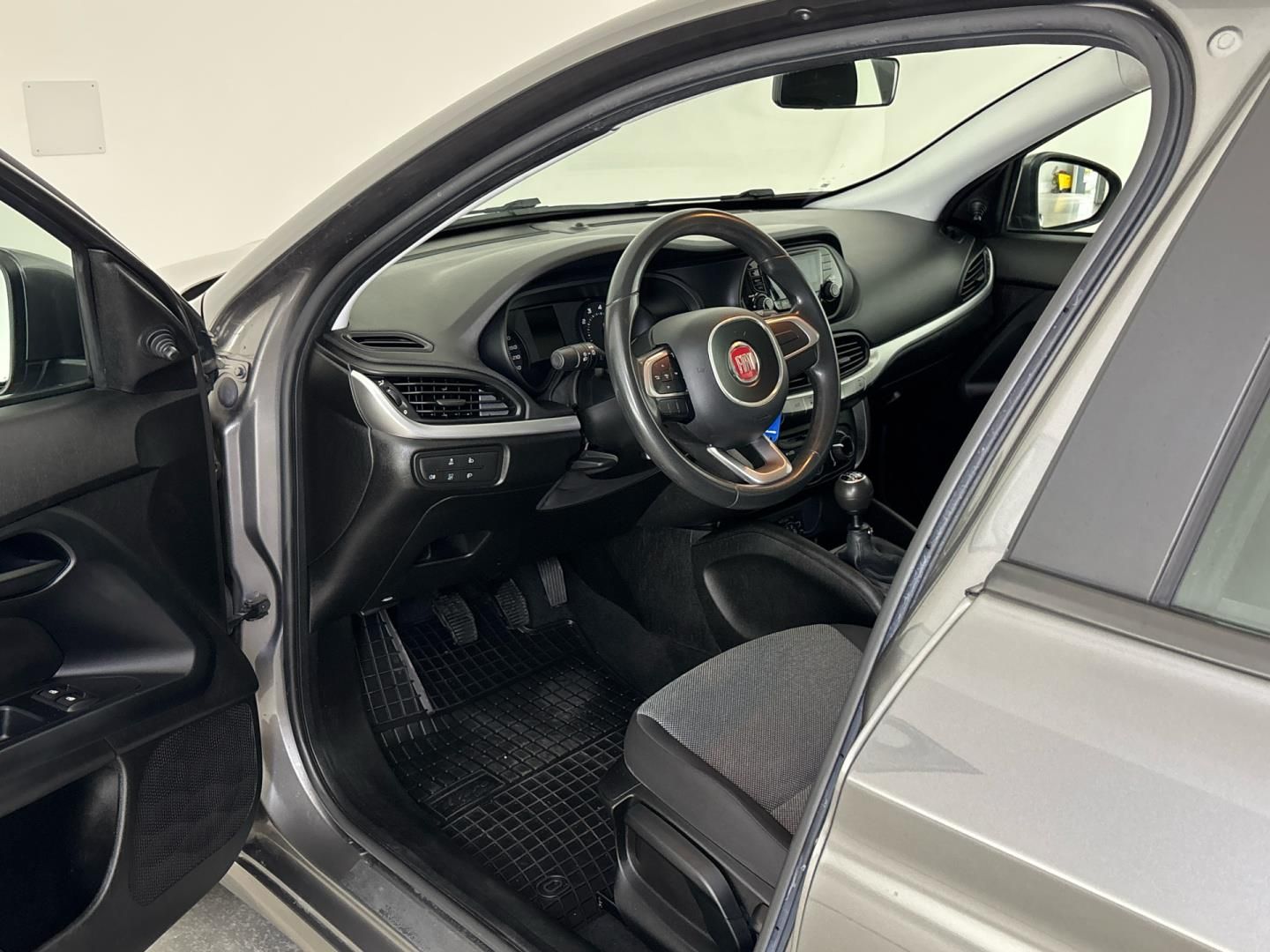 Fiat Tipo, 1.4 i 16v / 70 kW - fotka 6
