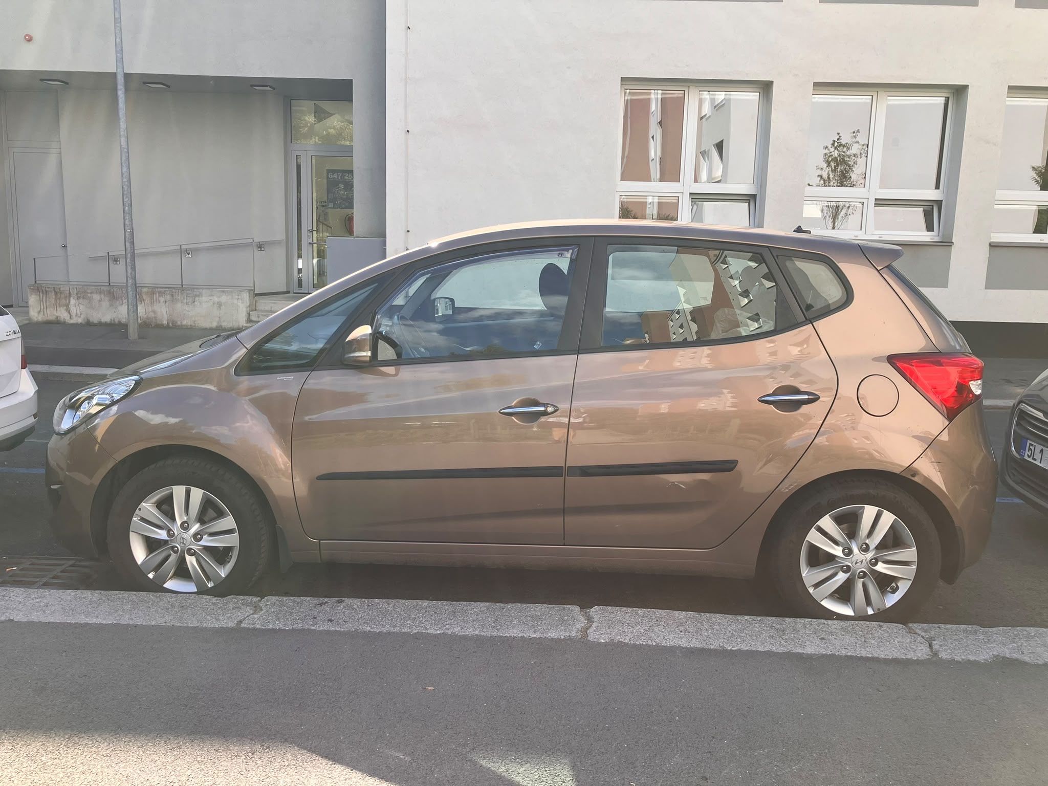 Hyundai ix20, 1.6 benzín - fotka 2