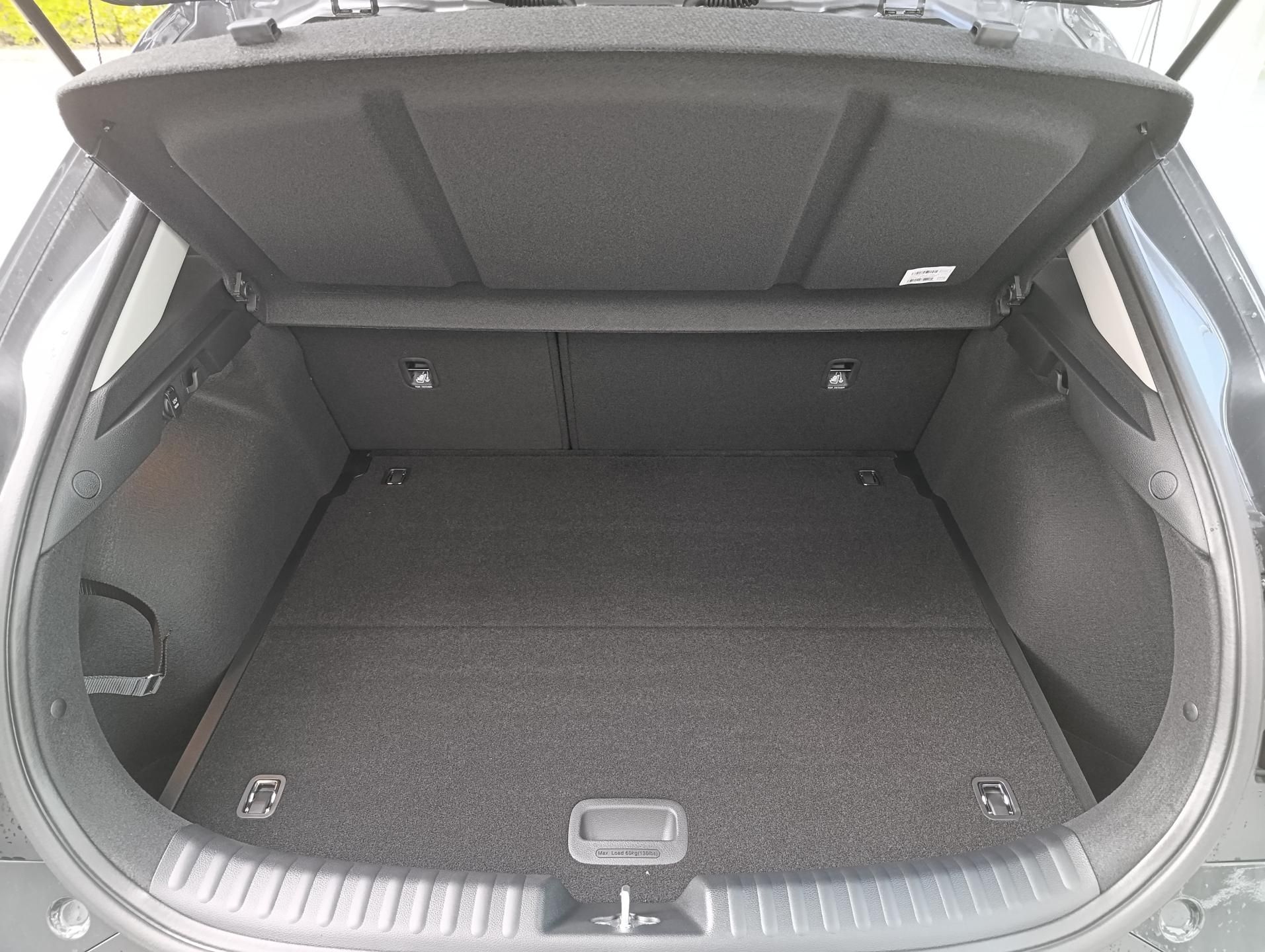 Kia XCee´d, 1,6 T-GDI 7DCT EXCLUSIVE - fotka 6