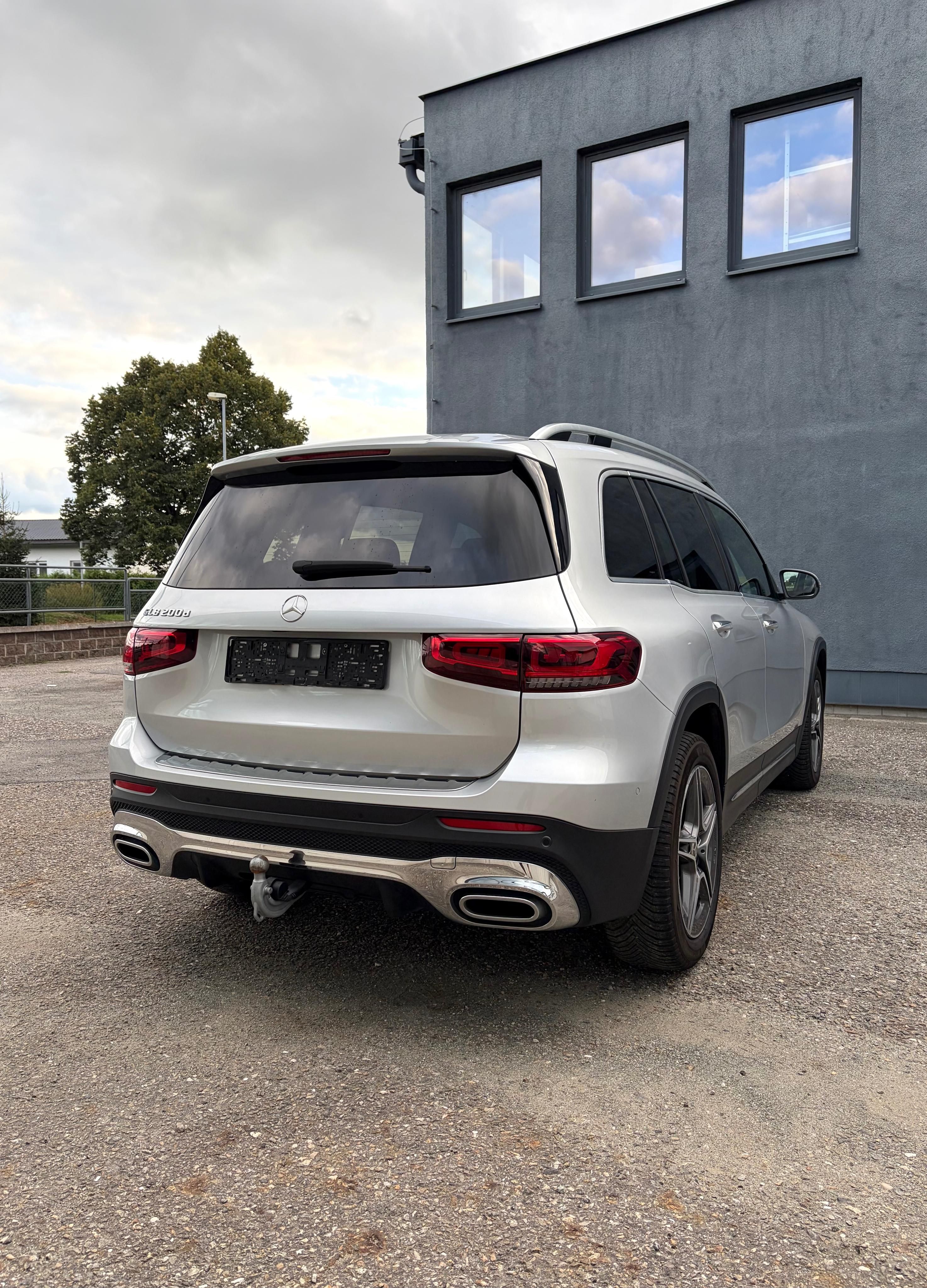 Mercedes-Benz GLB, 200d 110kw AMG LINE 7.MÍST - fotka 6