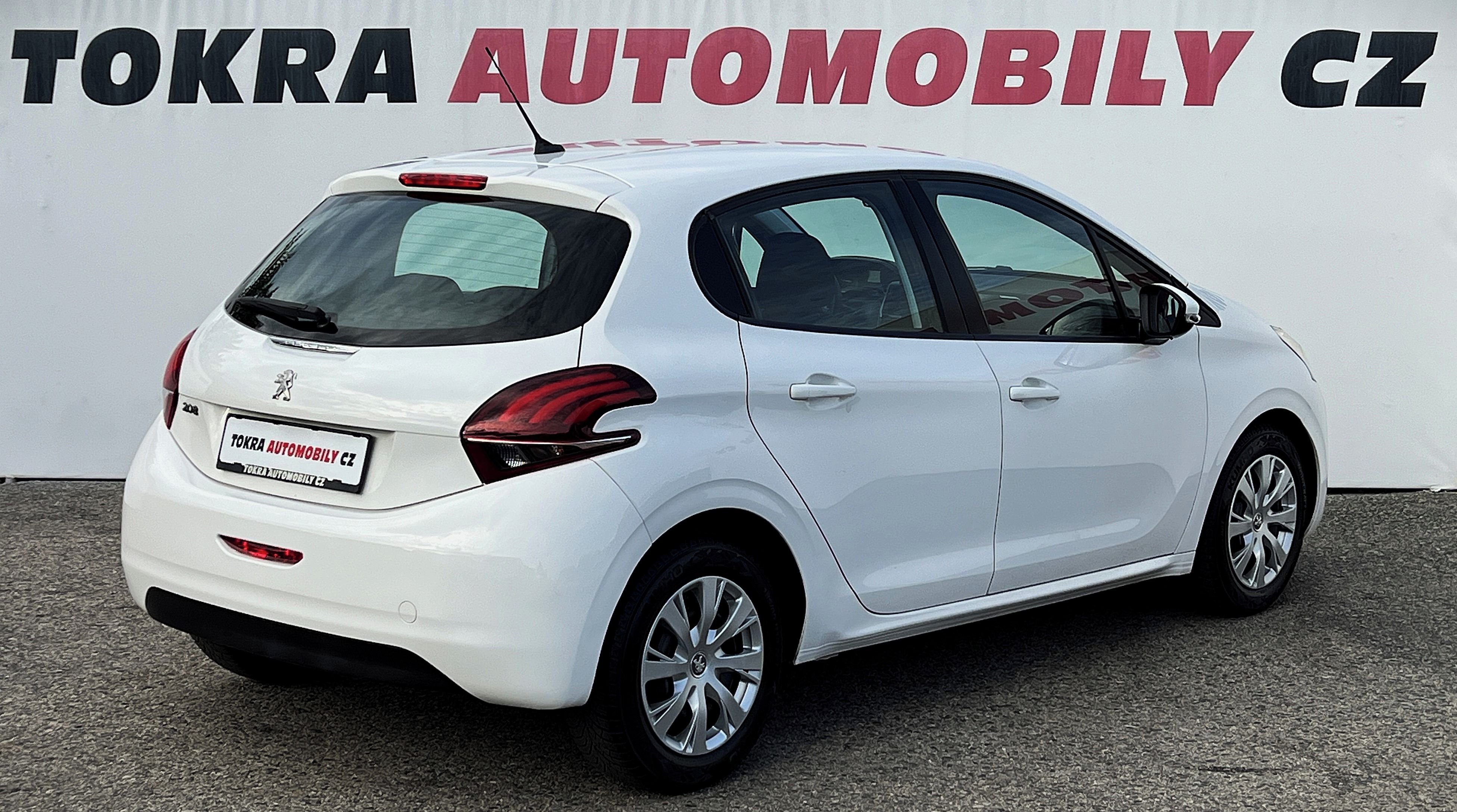 Peugeot 208, 1.2 Active Dig.Klima ČR 1.Maj - fotka 4