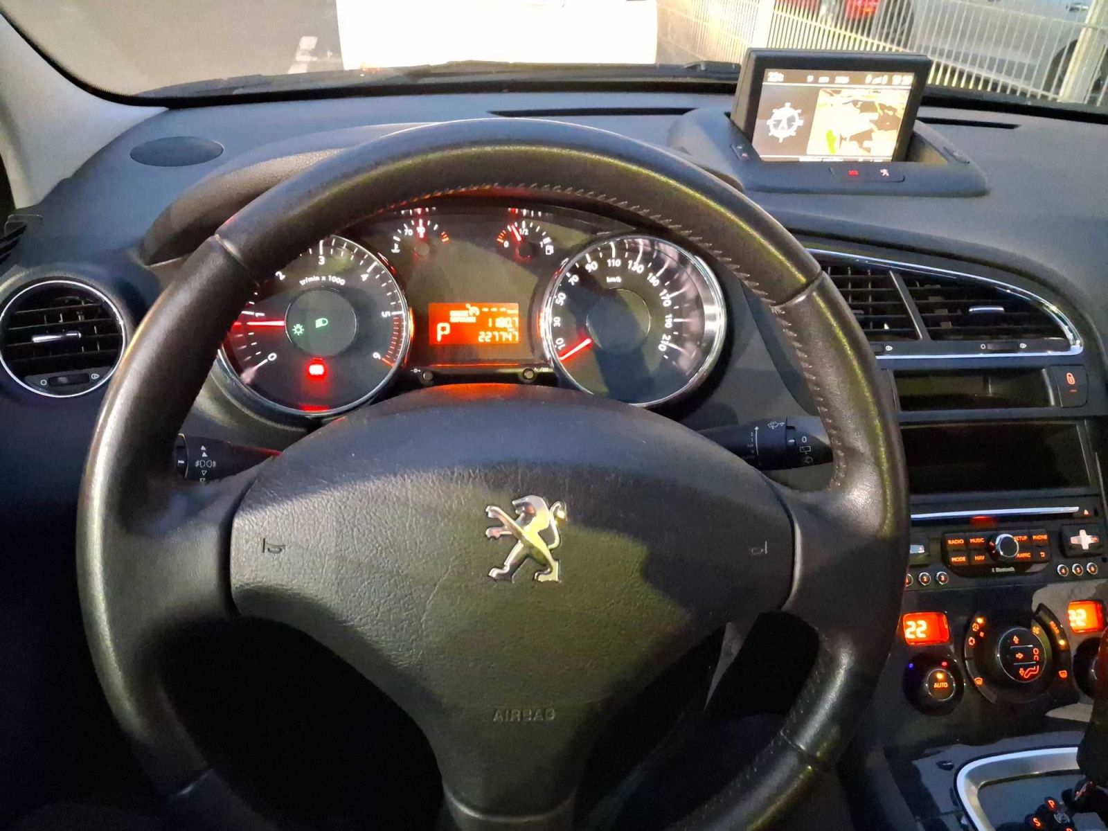 Peugeot 5008, 1.6 BlueHDi, Automat, Xenony - fotka 3