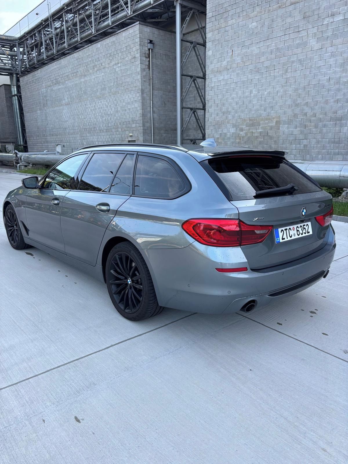 BMW Řada 5, BMW 530d xdrive sport line - fotka 4