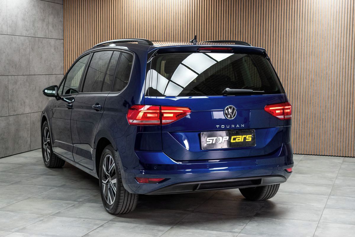 Volkswagen Touran, 1.5 TSI TAŽNÉ*7.MÍST*DPH*ČR 1M - fotka 4
