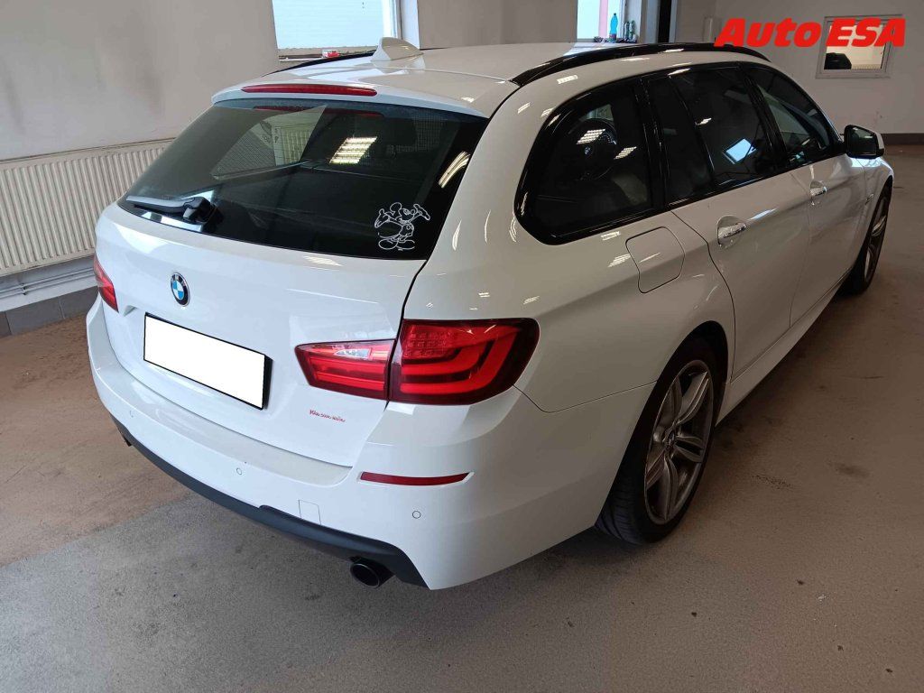 BMW Řada 5, 3.0 D - fotka 2