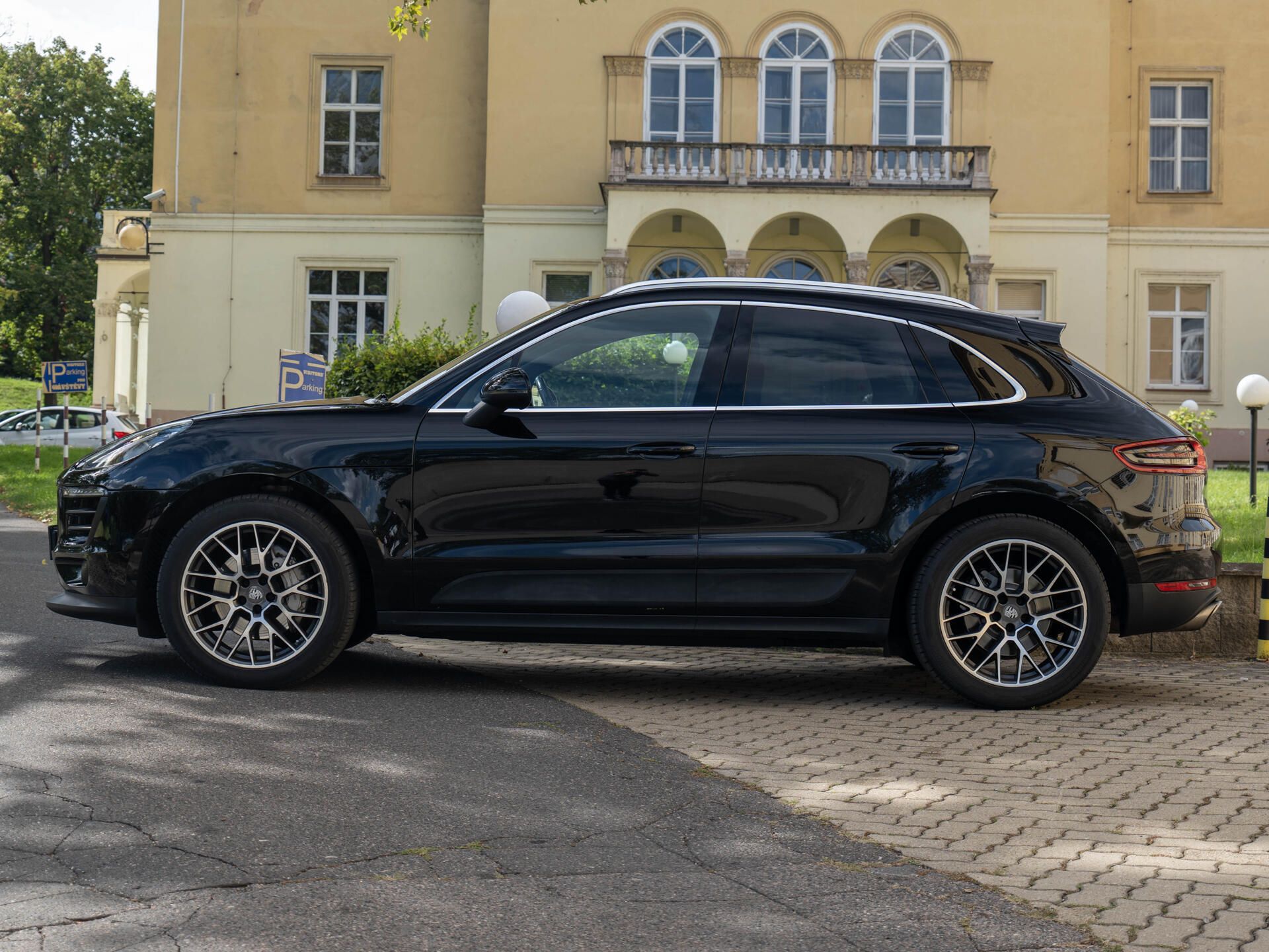 Porsche Macan, S 3.0 V6 Alcantara 1. majitel - fotka 4