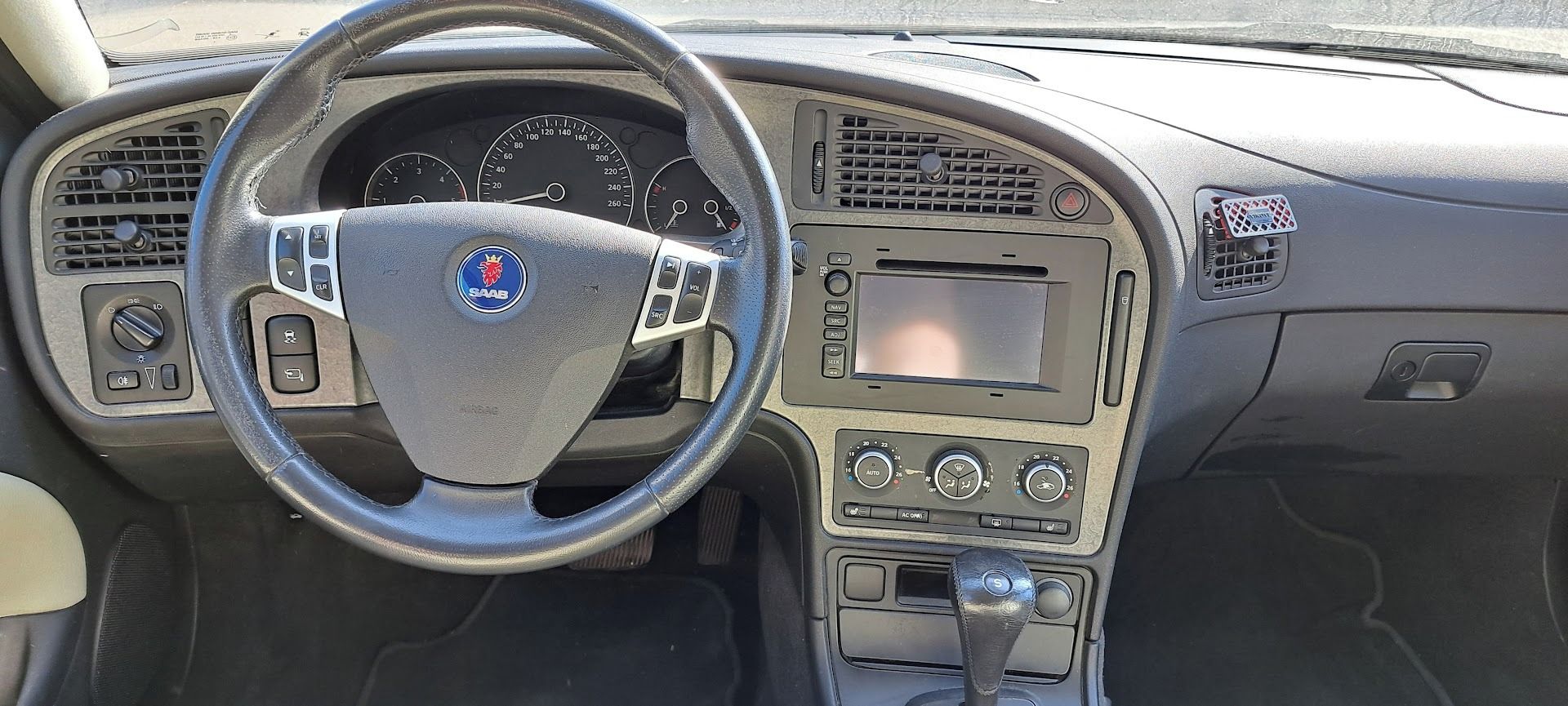 Saab 9-5, 1,9 TDI 110kW - fotka 6
