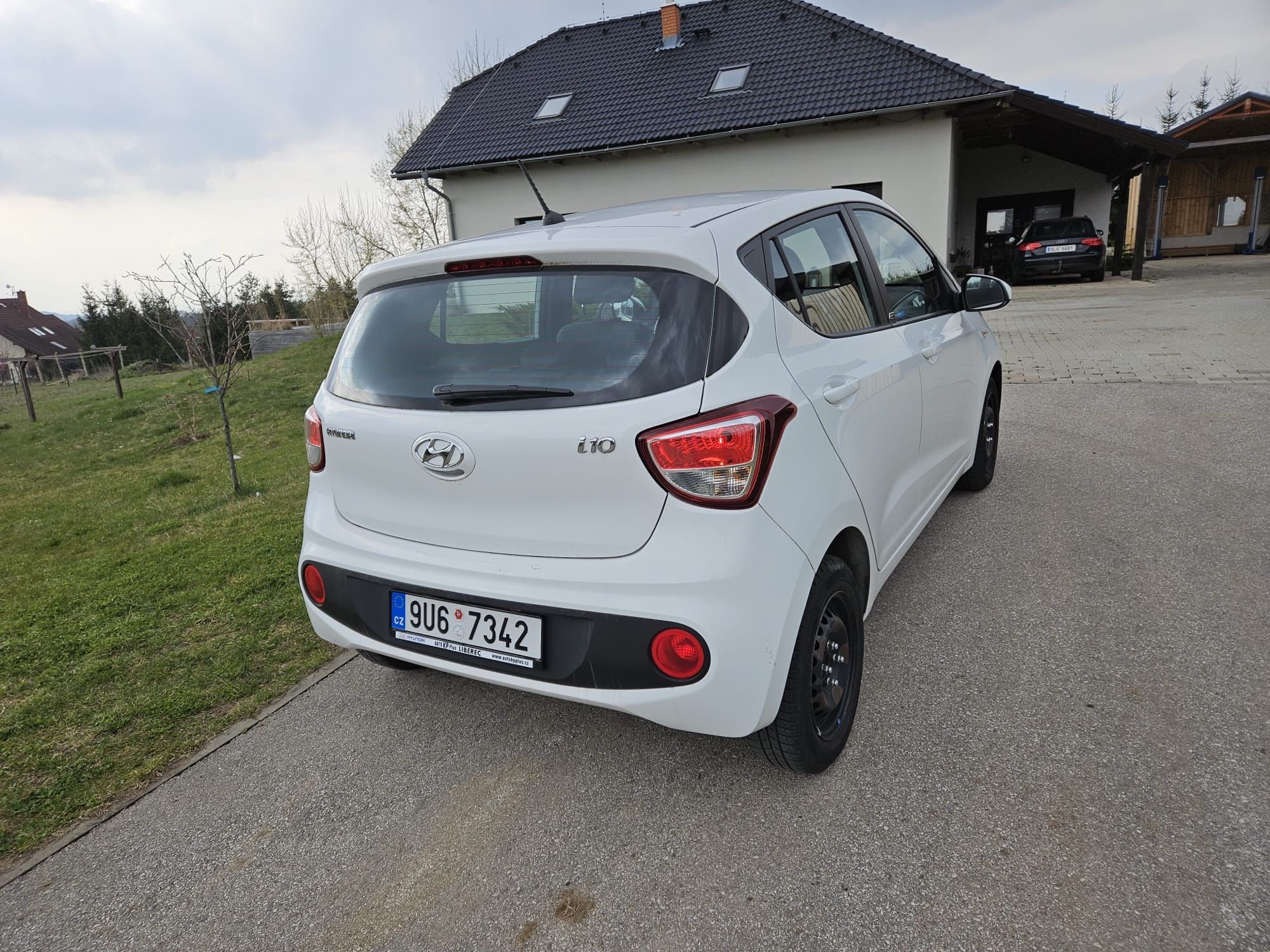 Hyundai i10, 1.0i HB GO!, Klima, Ele. okna - fotka 6