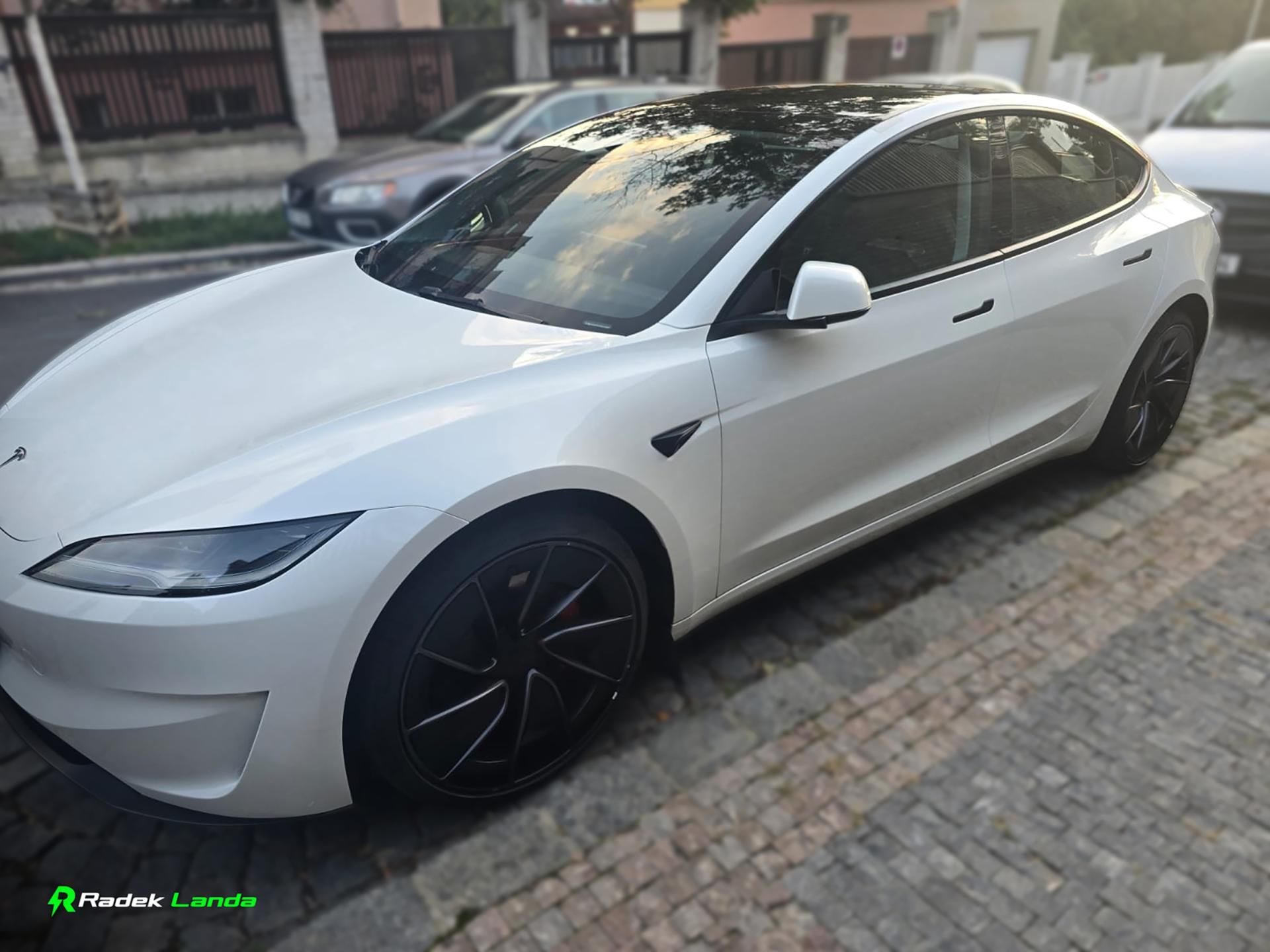 Tesla Model 3, Highland | HW4 | AMD Ryzen - fotka 2