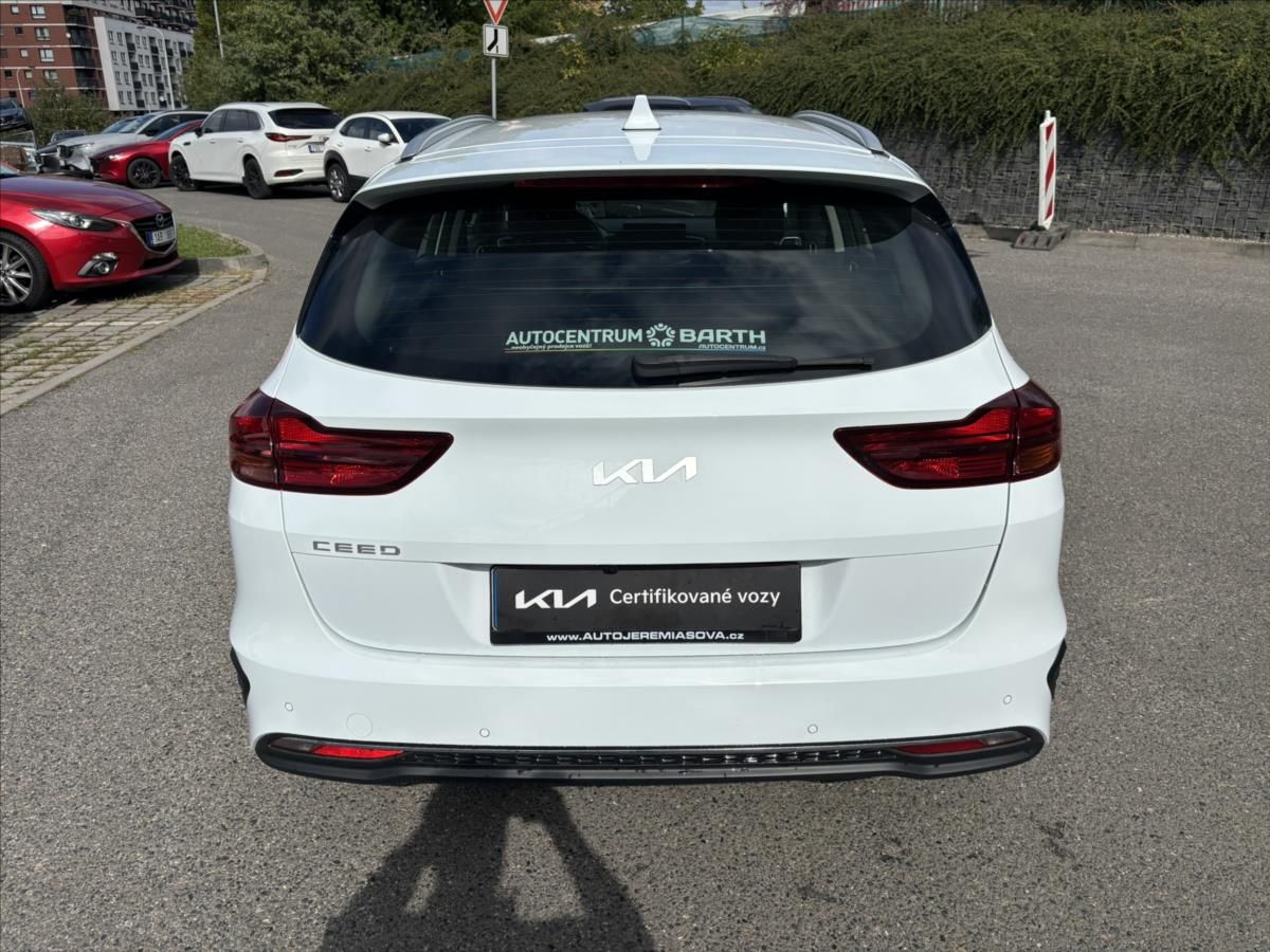 Kia Cee´d, 1,0 TGDi SPIN ZÁRUKA CARPLAY - fotka 4