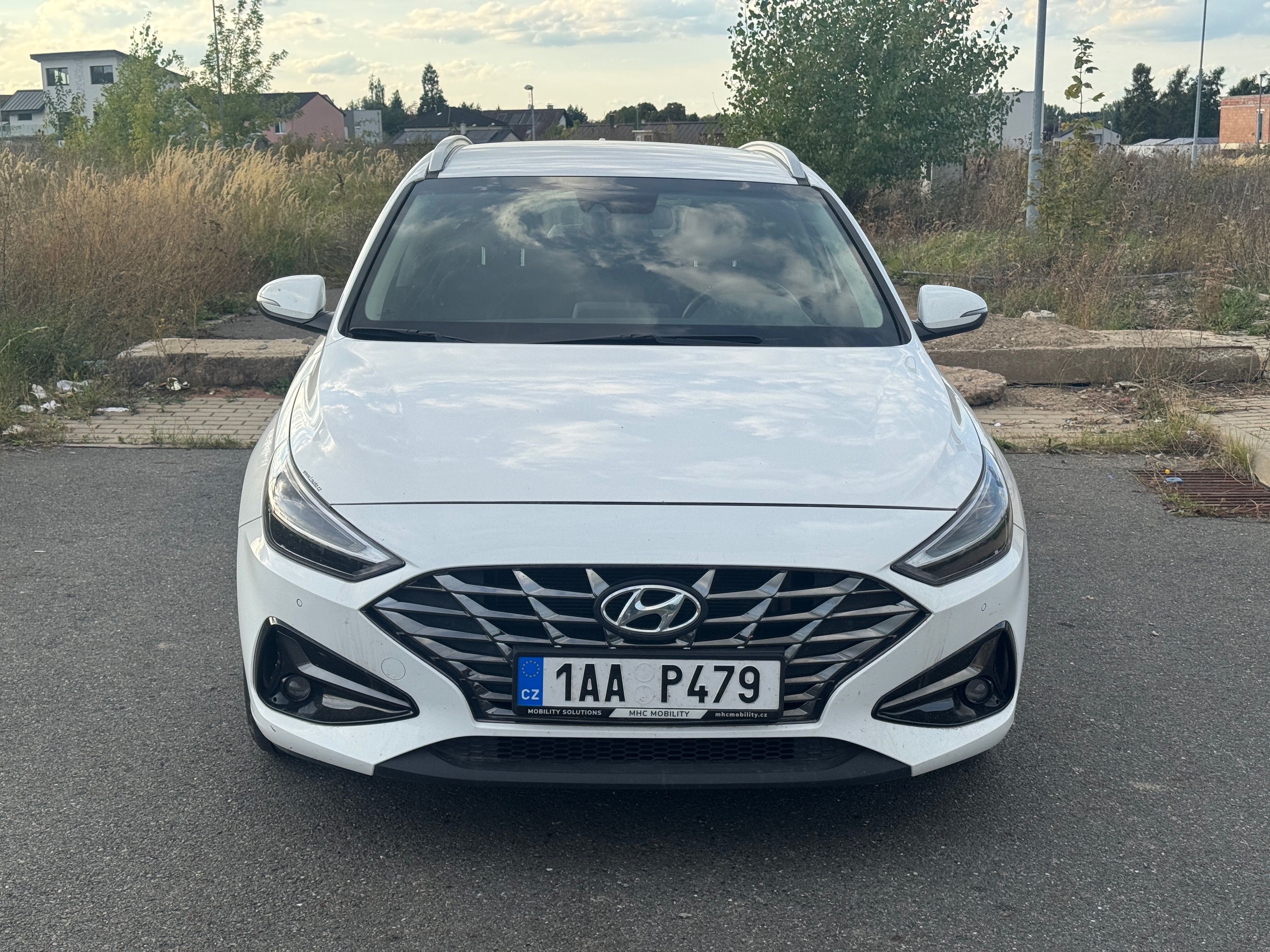 Hyundai i30, 1.0 T-Gdi 88kw DCT - fotka 2