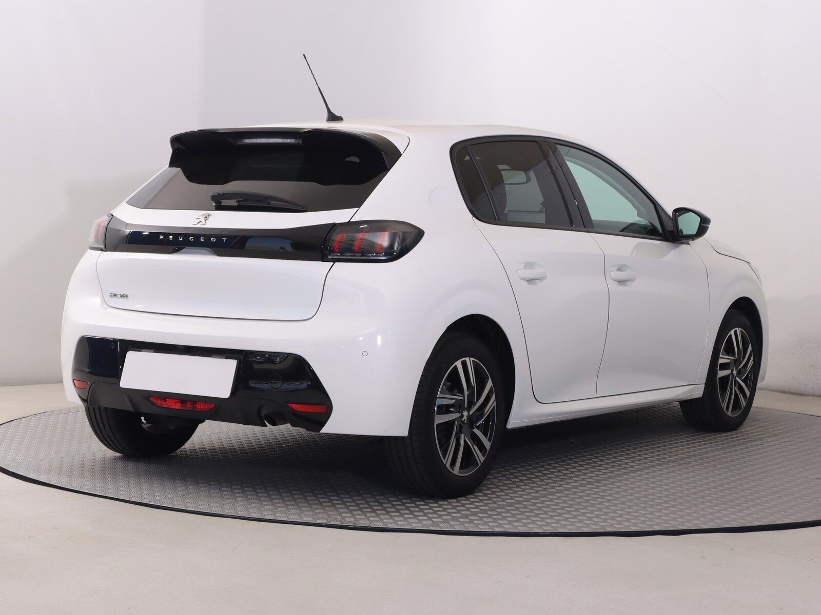 Peugeot 208, 1.2 PureTech, Automat - fotka 5