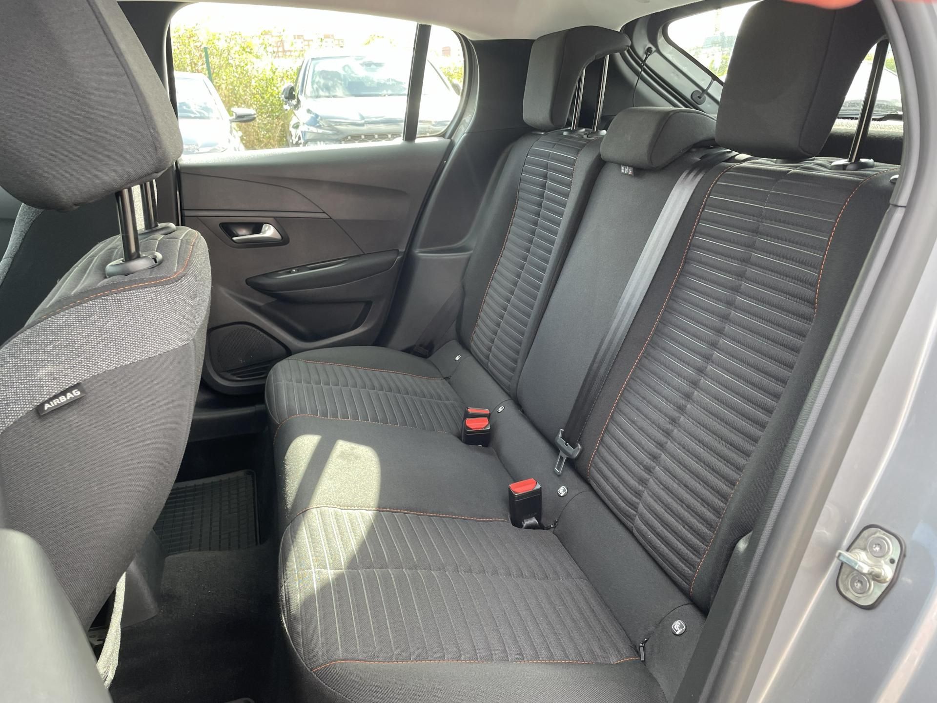 Peugeot 208, ACTIVE 1.2 PT 74 kW - fotka 5