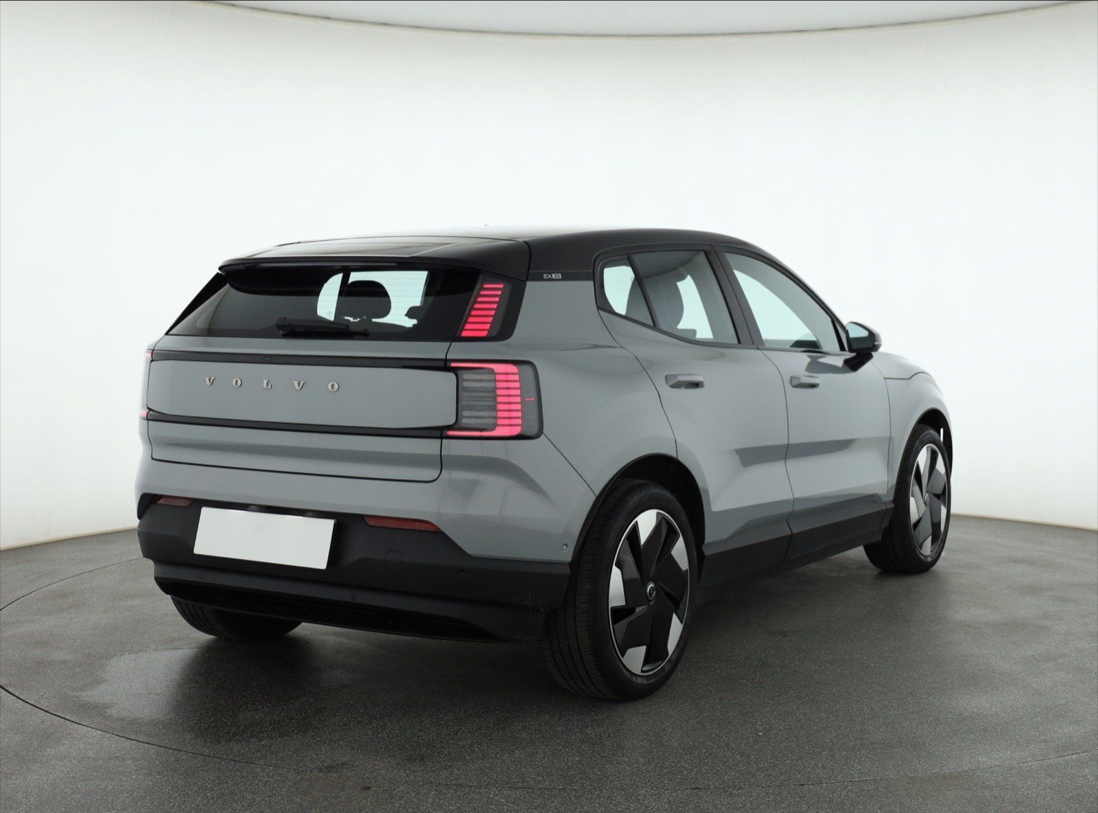 Volvo EX30, 69kWh Single Motor, SoH 97% - fotka 5