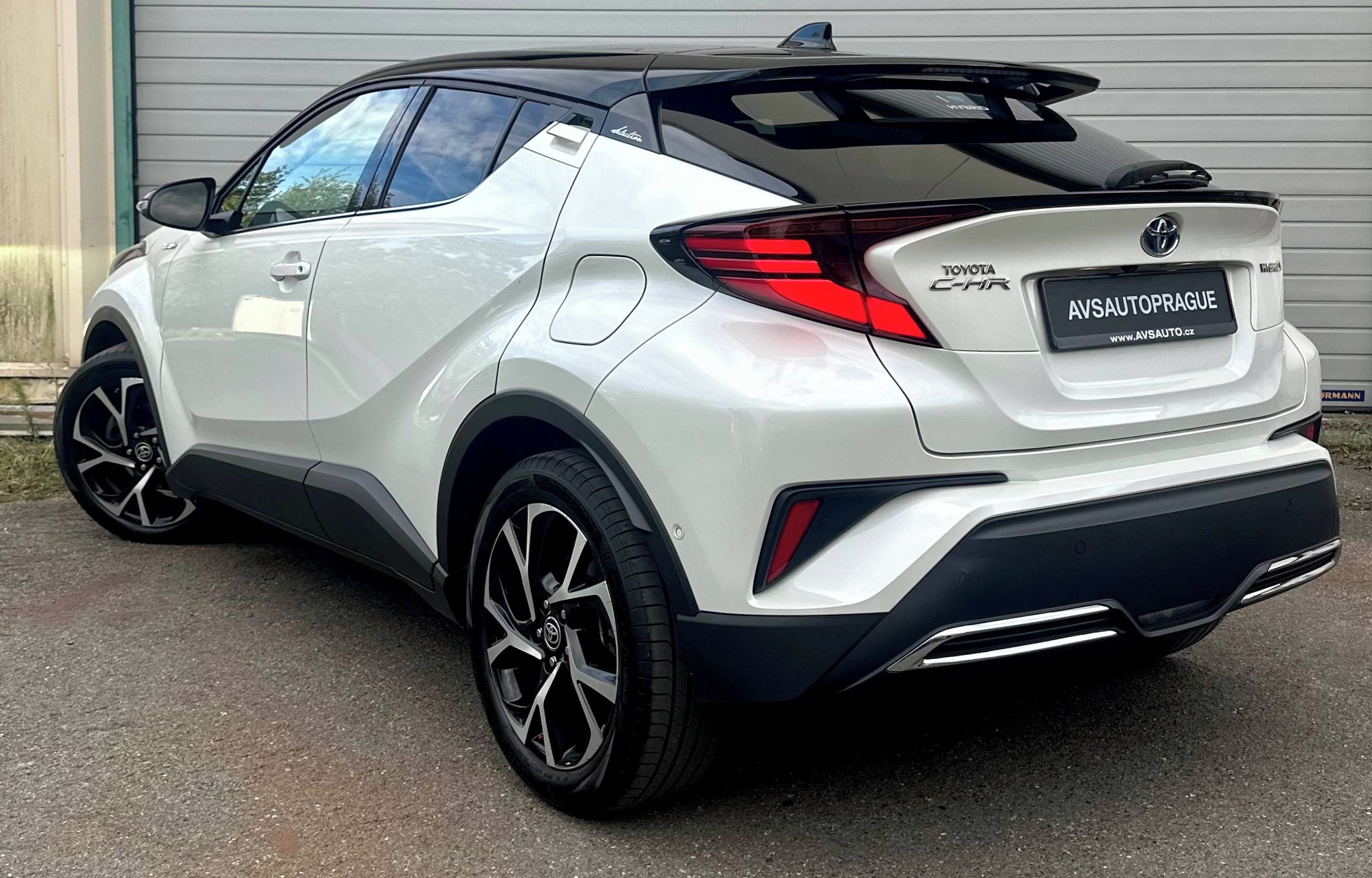 Toyota C-HR, 2.0 HYBRID 112KW AUT 2020 - fotka 6