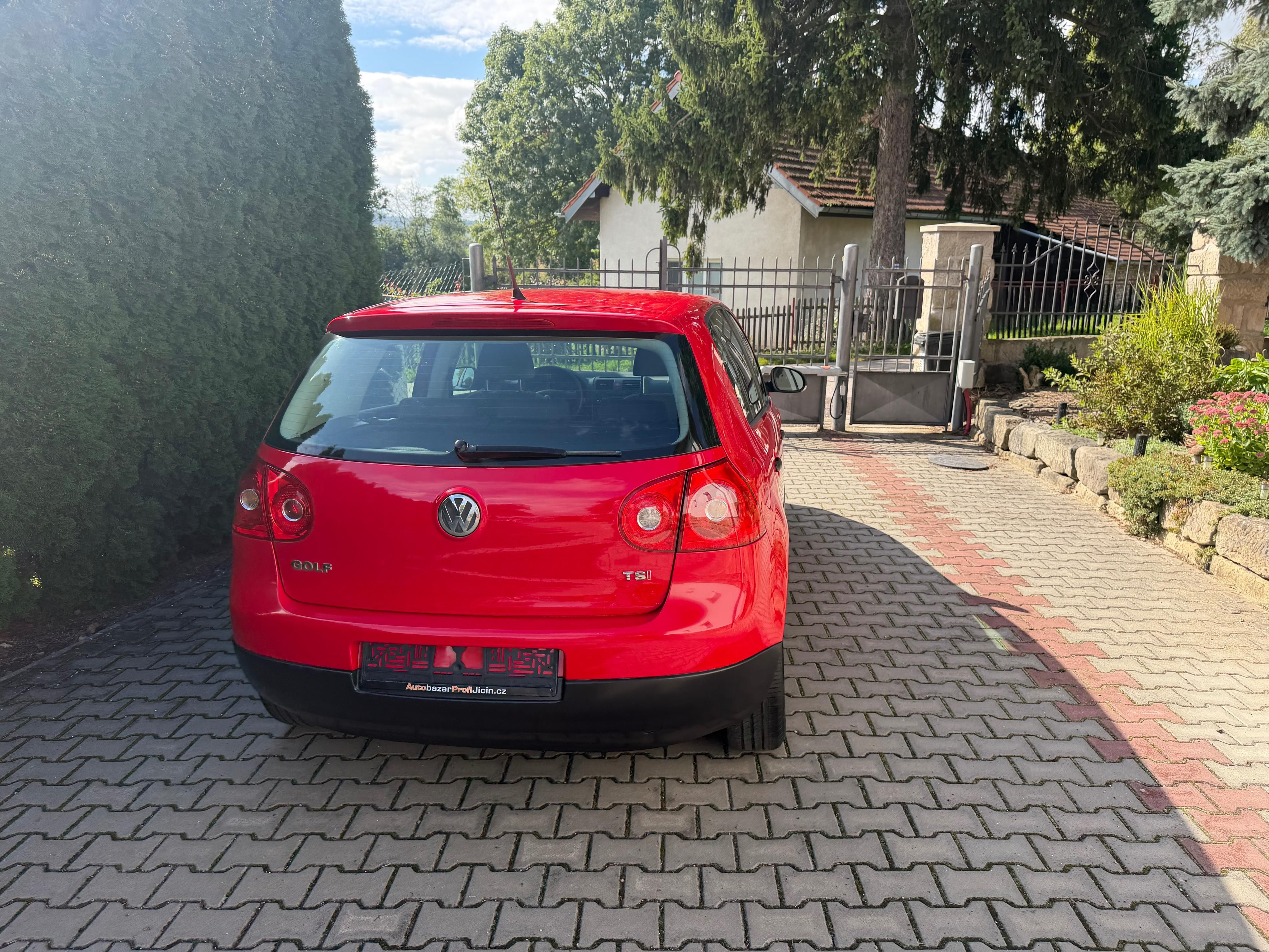 Volkswagen Golf, 1,4 TSi/ 90kw pravideln servis - fotka 5