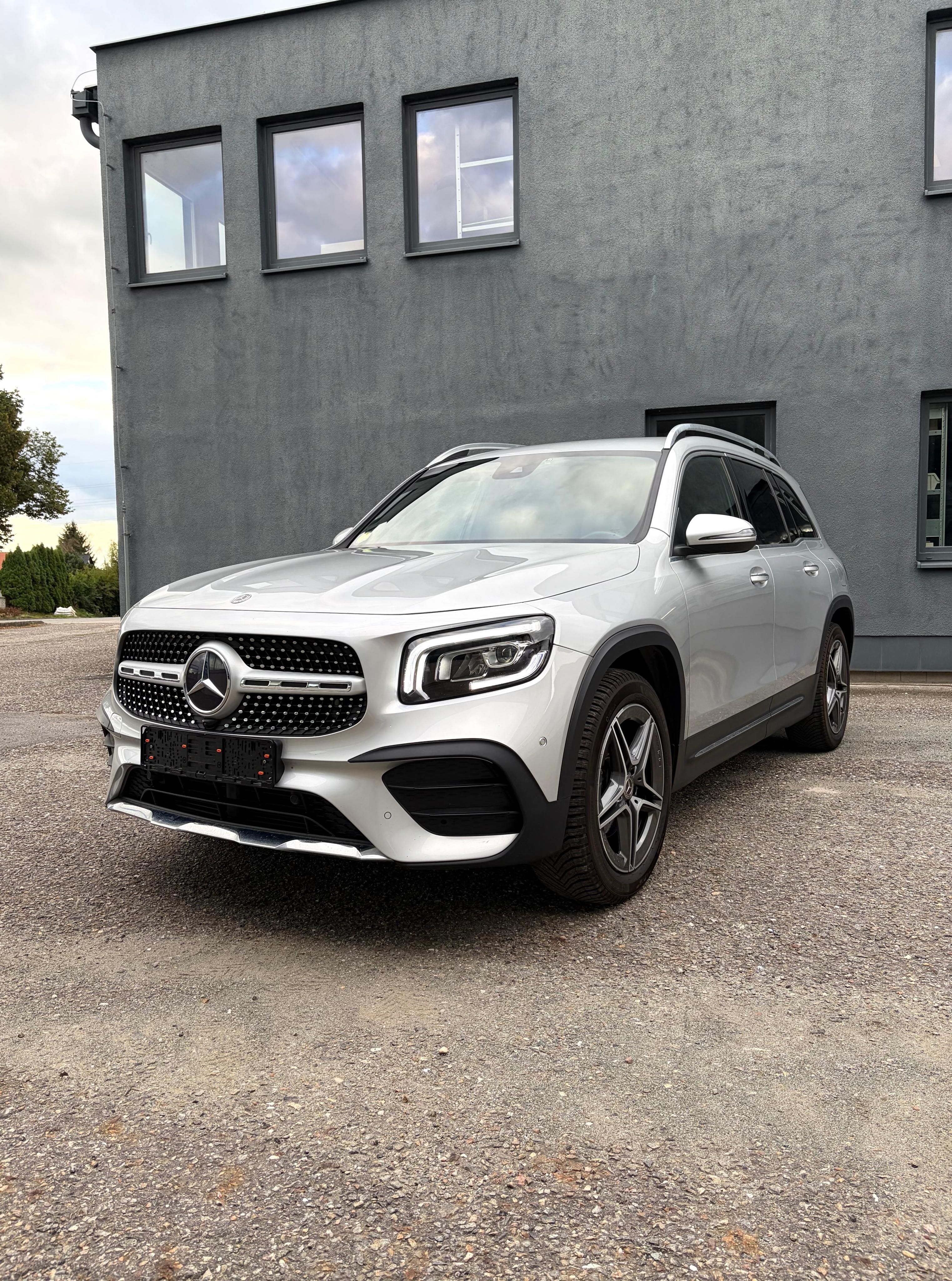Mercedes-Benz GLB, 200d 110kw AMG LINE 7.MÍST - fotka 2