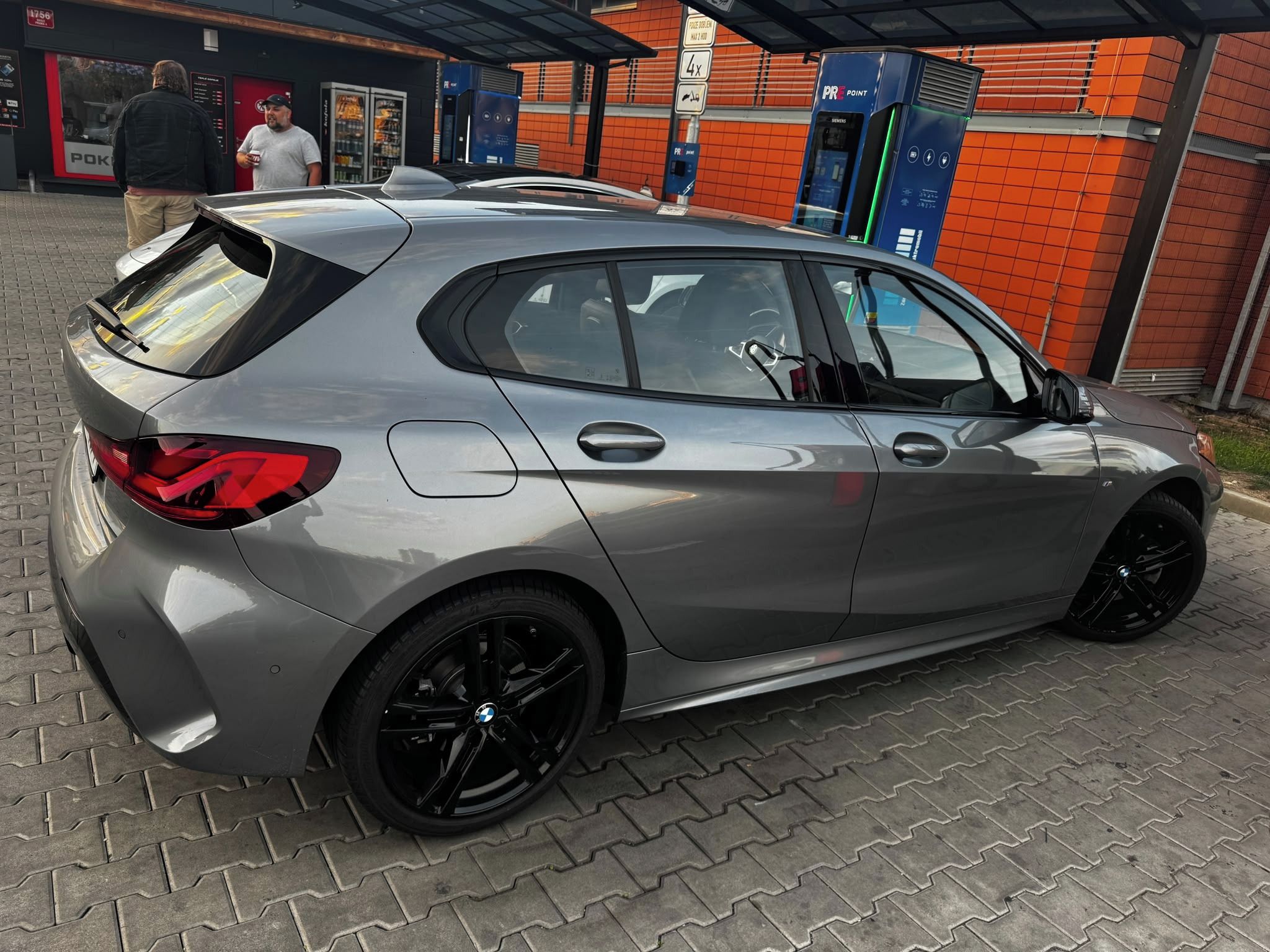 BMW Řada 1, 118i m - fotka 4