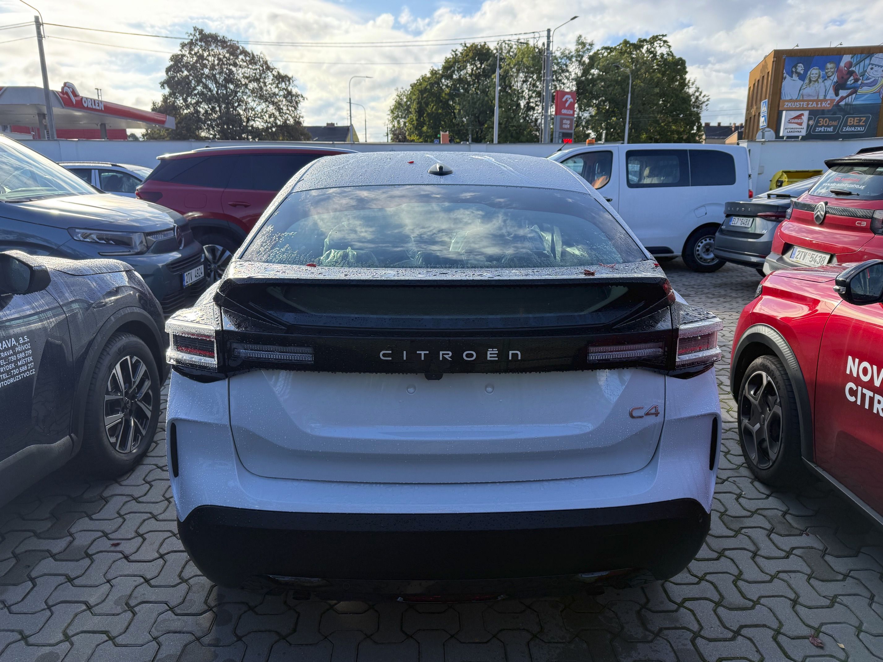 Citroën C4, PLUS Hybrid 145k Automatic - fotka 4