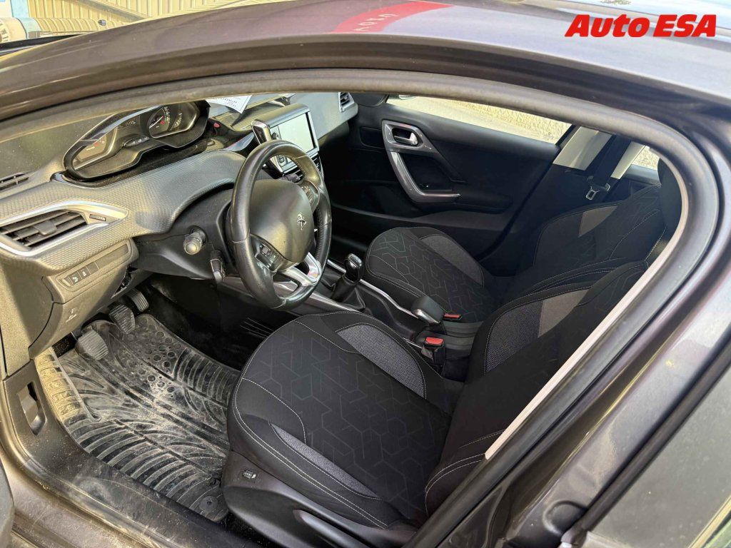 Peugeot 2008, 1.6 HDi,ČR - fotka 3