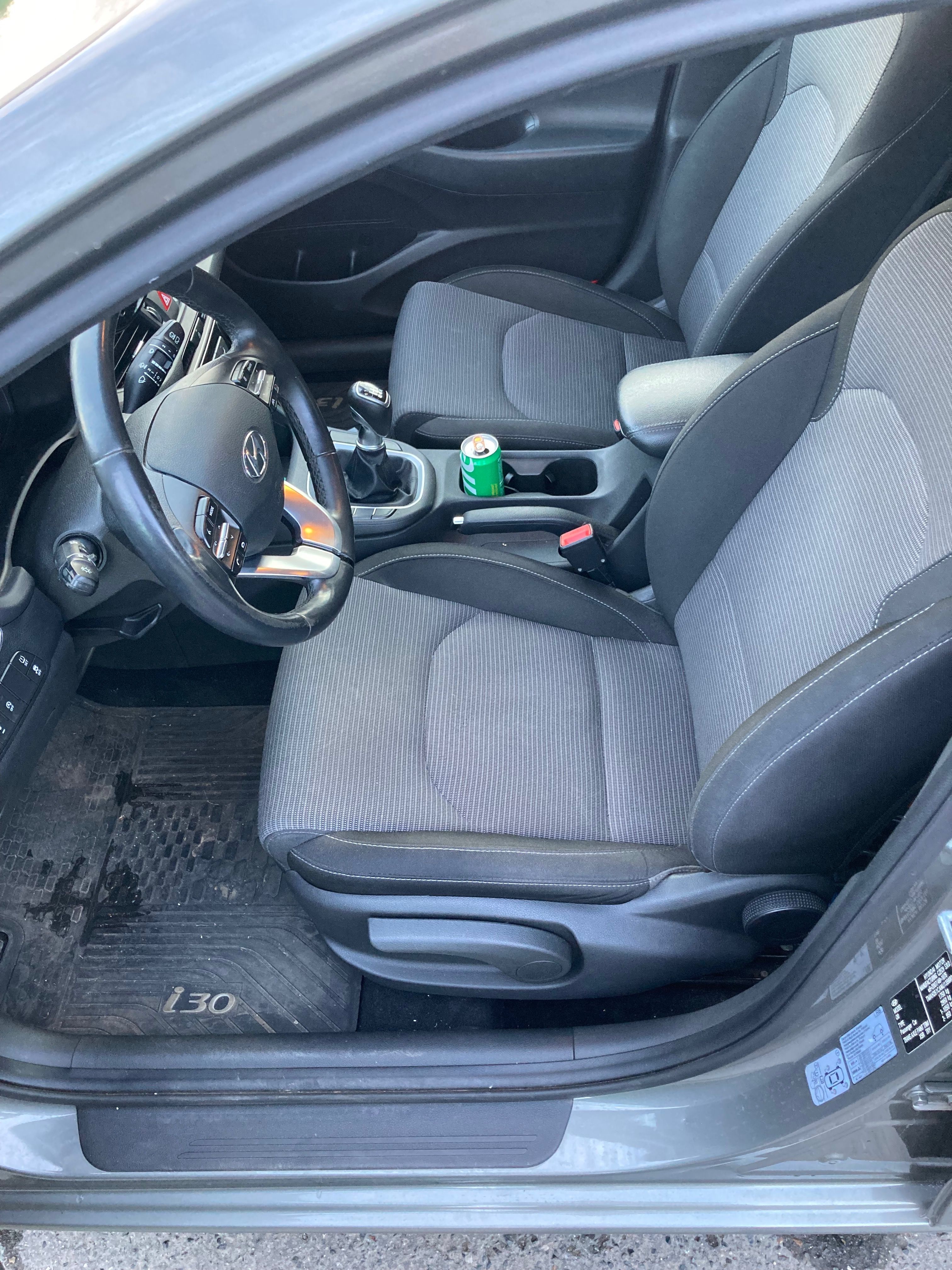 Hyundai i30, 1,5 Dpi - fotka 4