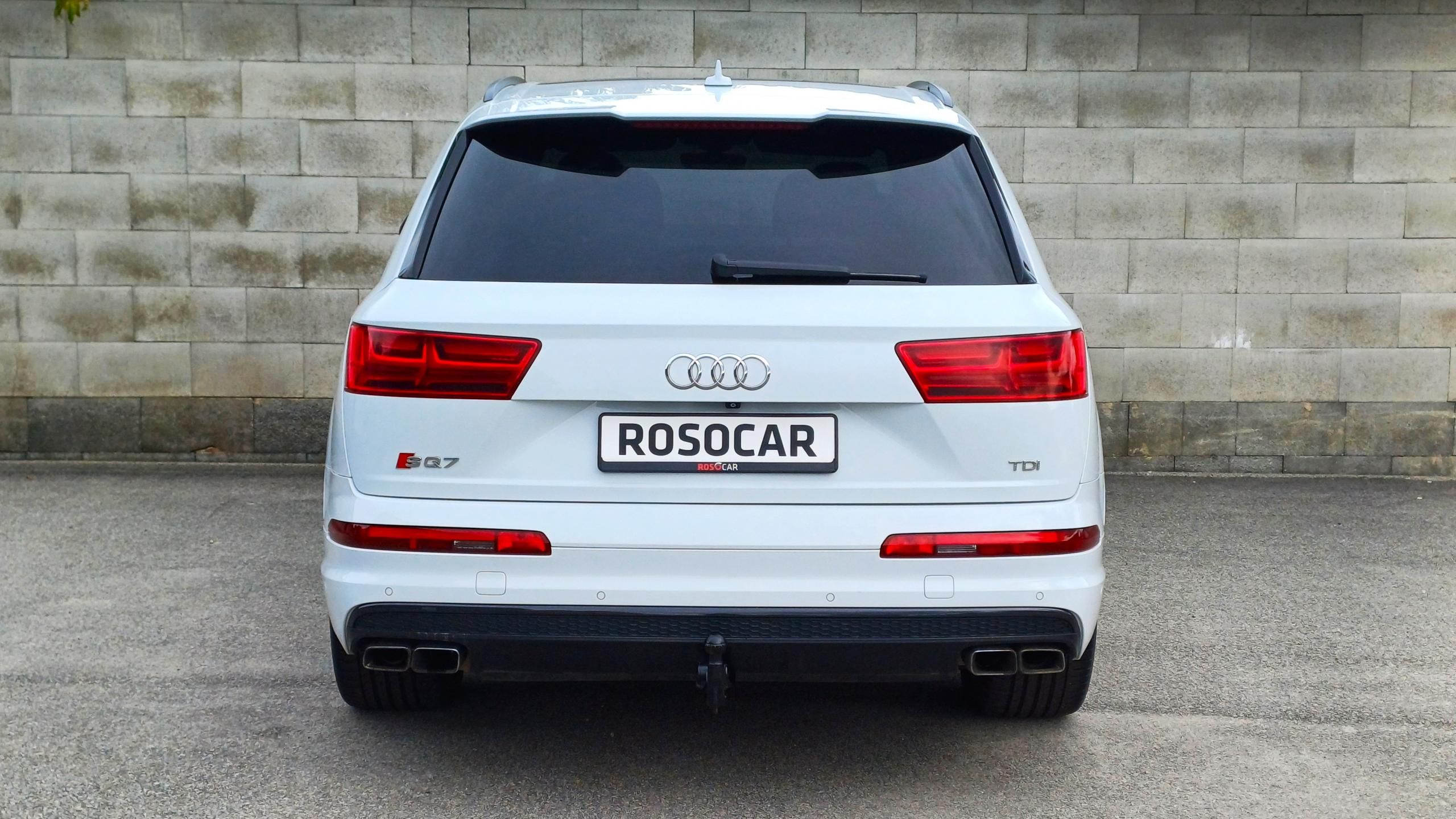 Audi SQ7, S-LINE 4.0 TDI 320kW 7míst. - fotka 6