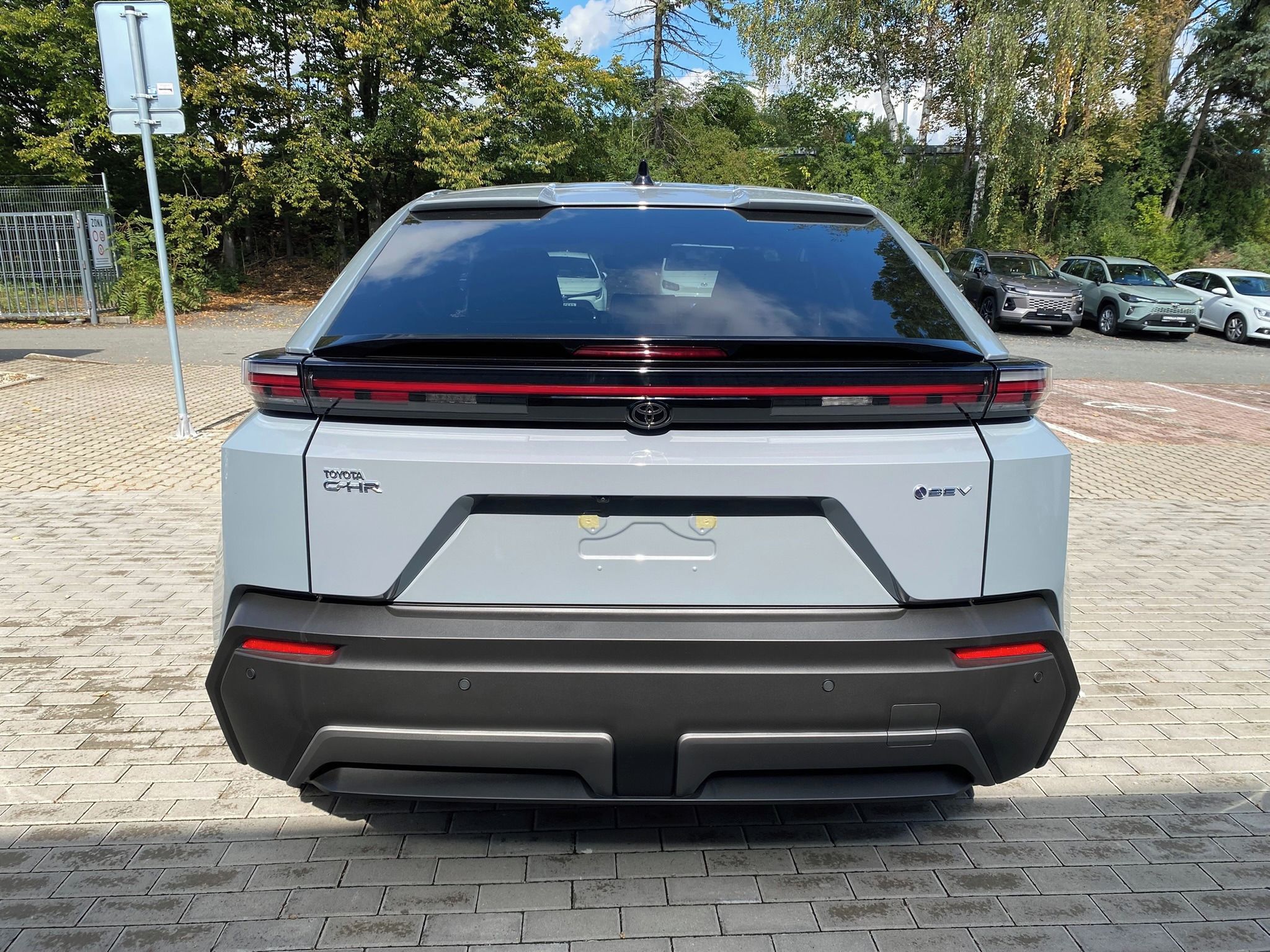 Toyota C-HR, + BEV224 Style - fotka 5