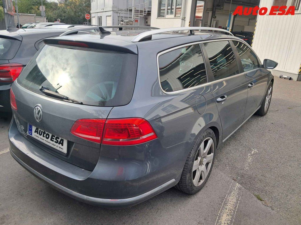 Volkswagen Passat, 2.0TDi - fotka 2