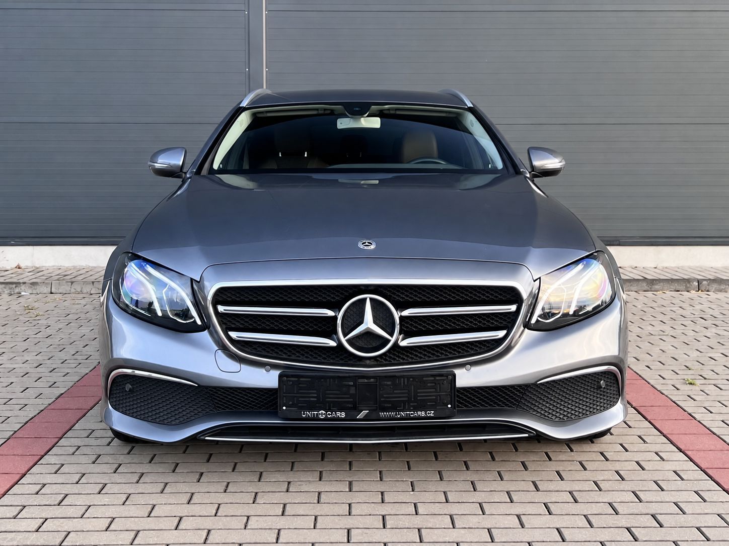 Mercedes-Benz Třídy E, 220d Business-P.KAMERA-TAŽNÉ.Z - fotka 2