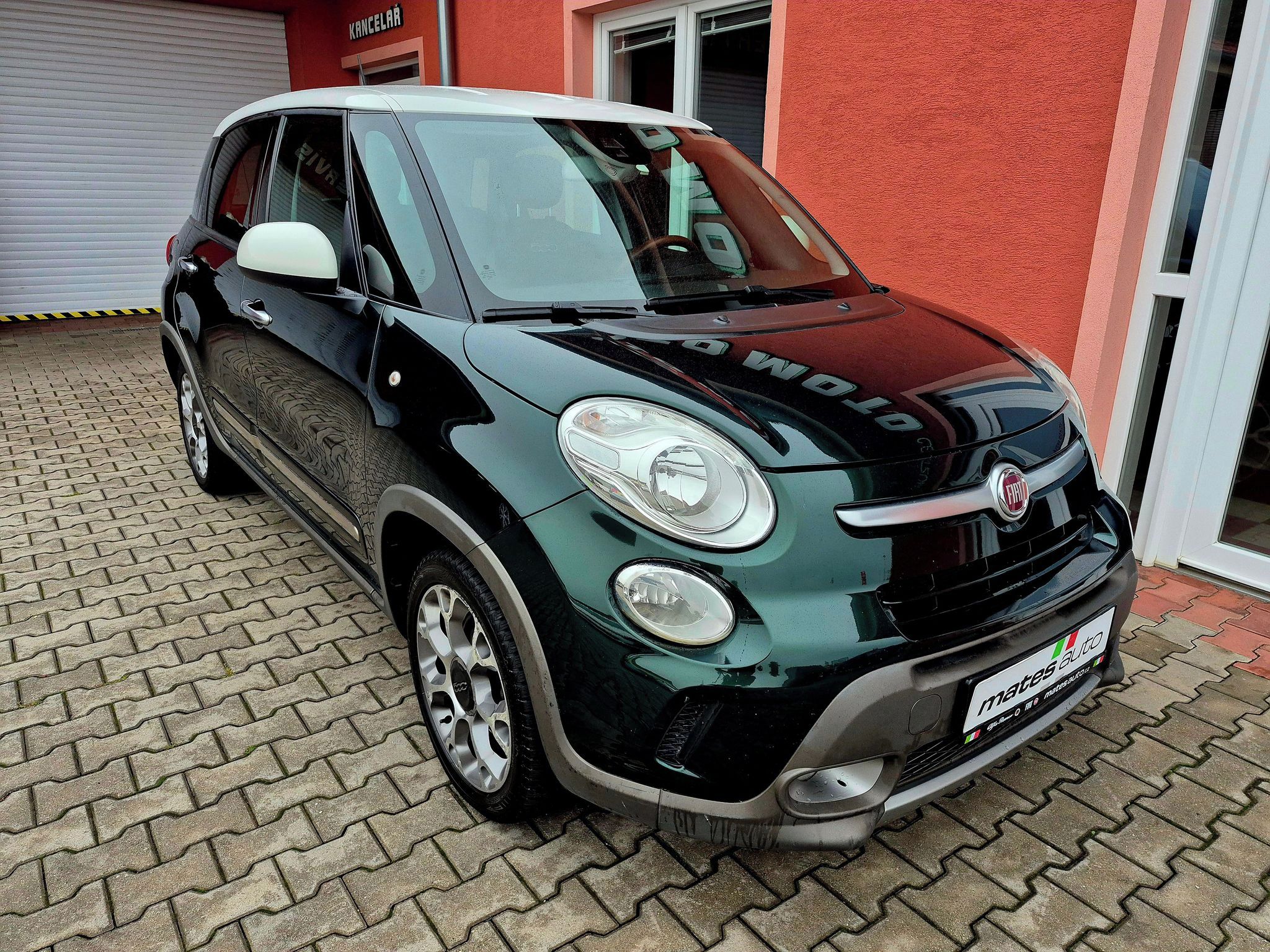 Fiat 500L, Trekking 1.4 T-Jet 88 kW VERDE - fotka 4
