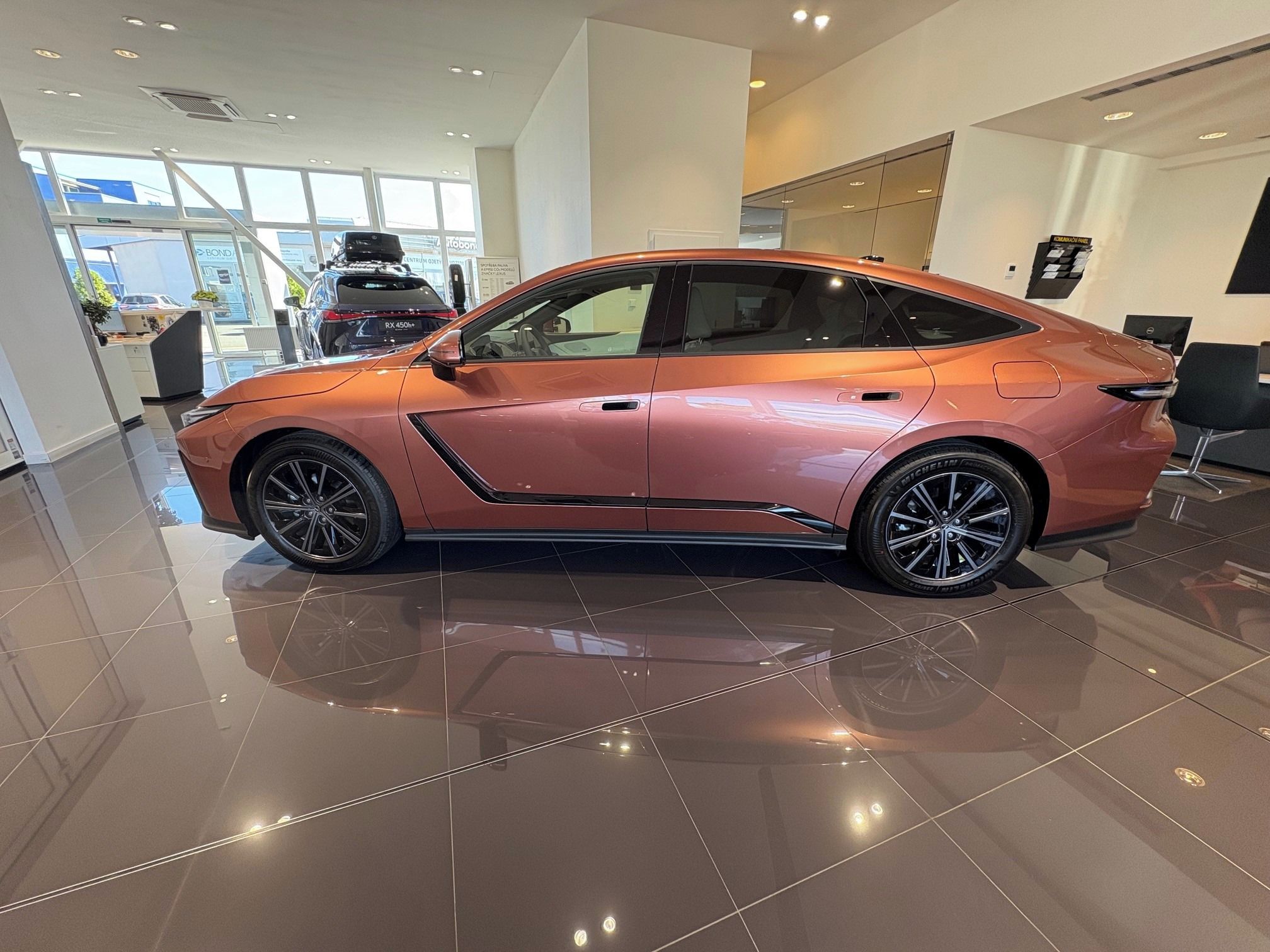 Lexus ES 300h - fotka 4