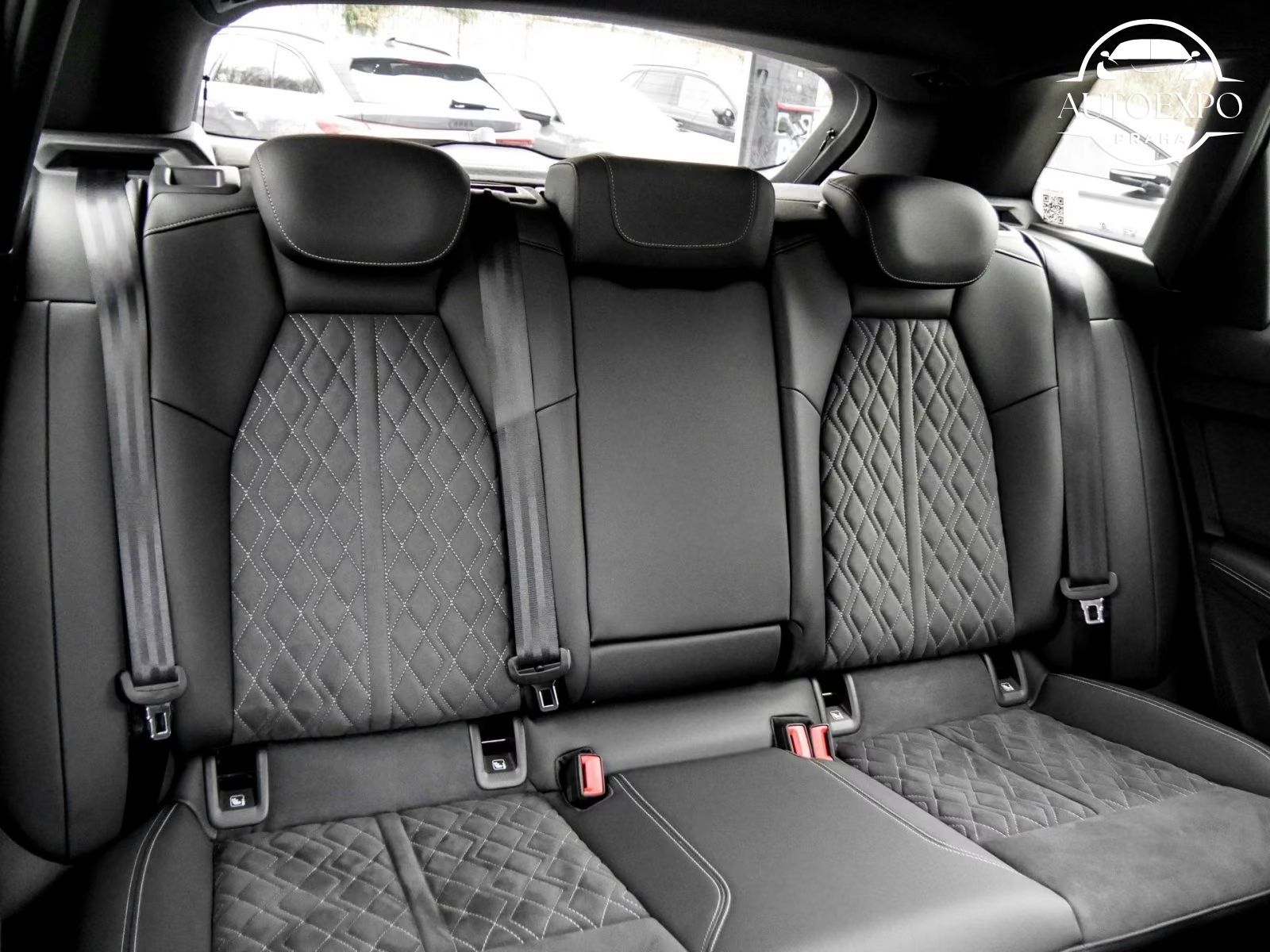 Audi Q4, 45 e-tron editionSLine* - fotka 4