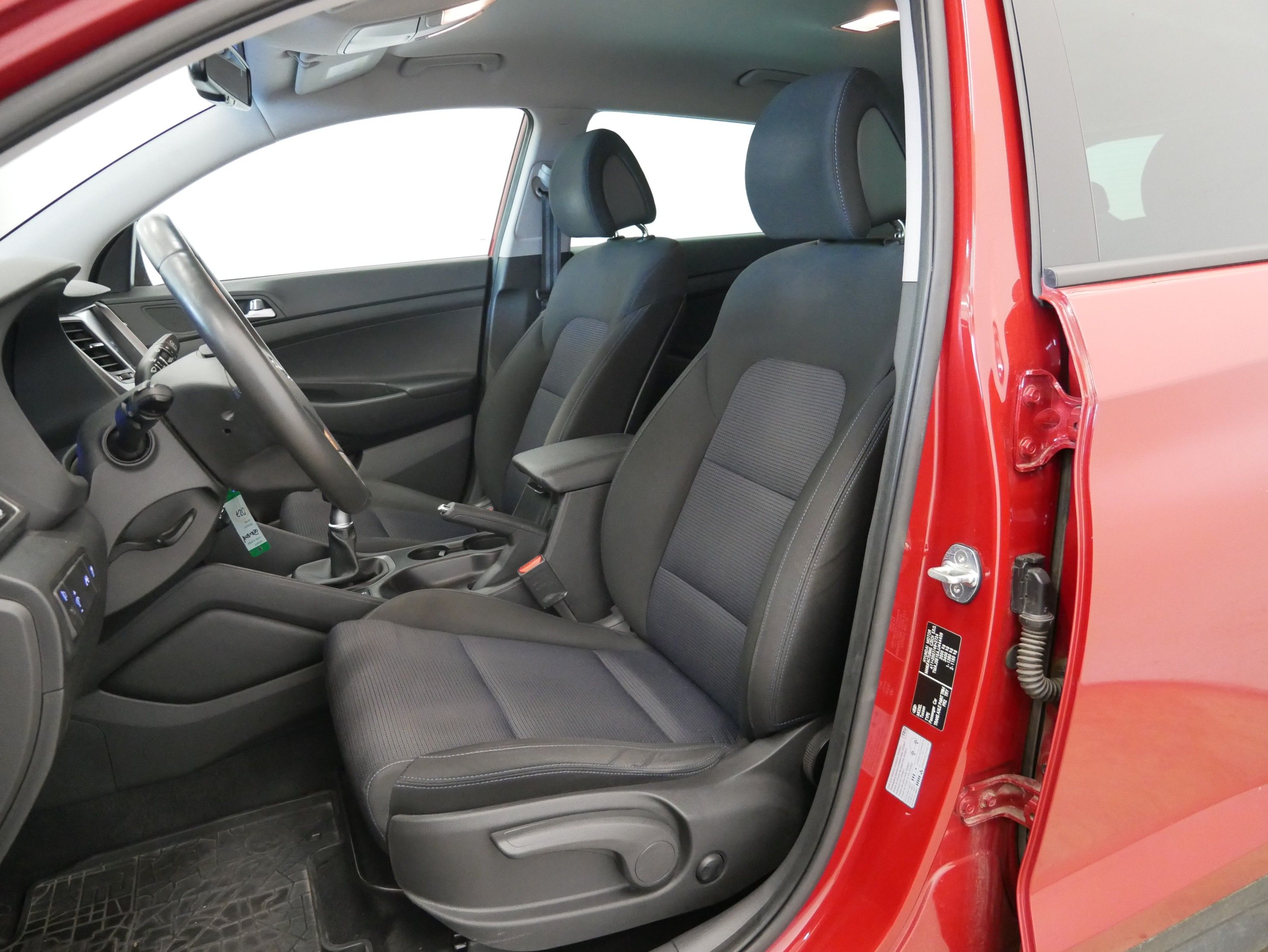 Hyundai Tucson, 1.7 CRDI 85 kW Comfort - fotka 6