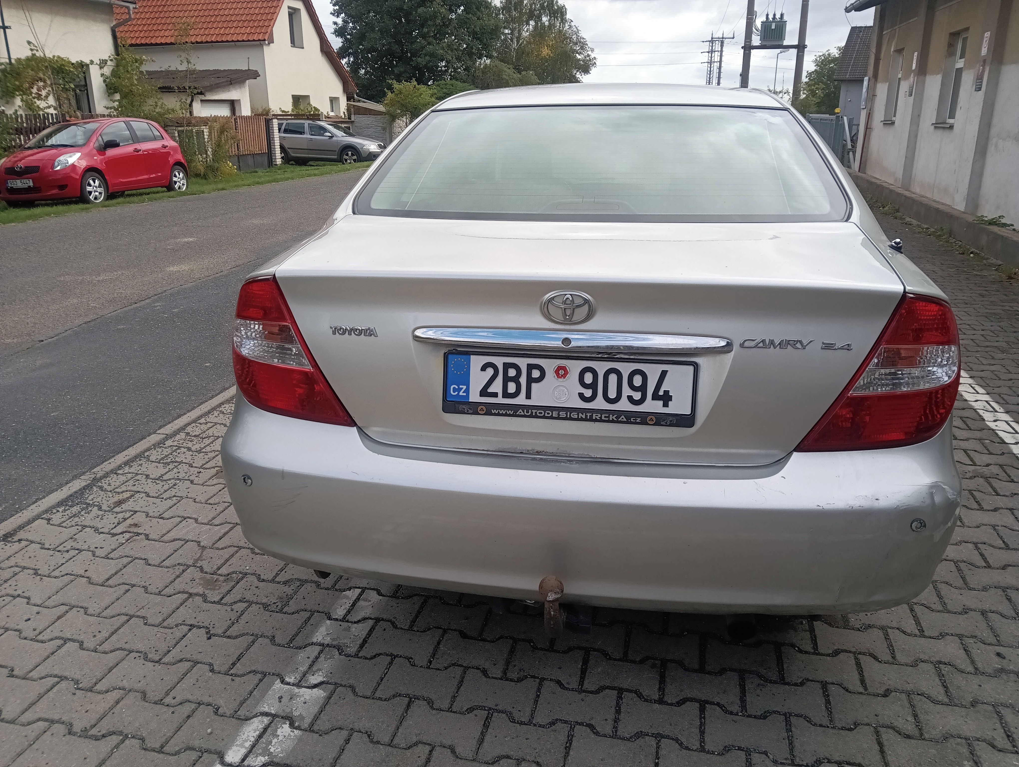 Toyota Camry, 2.4  112 kW - fotka 4