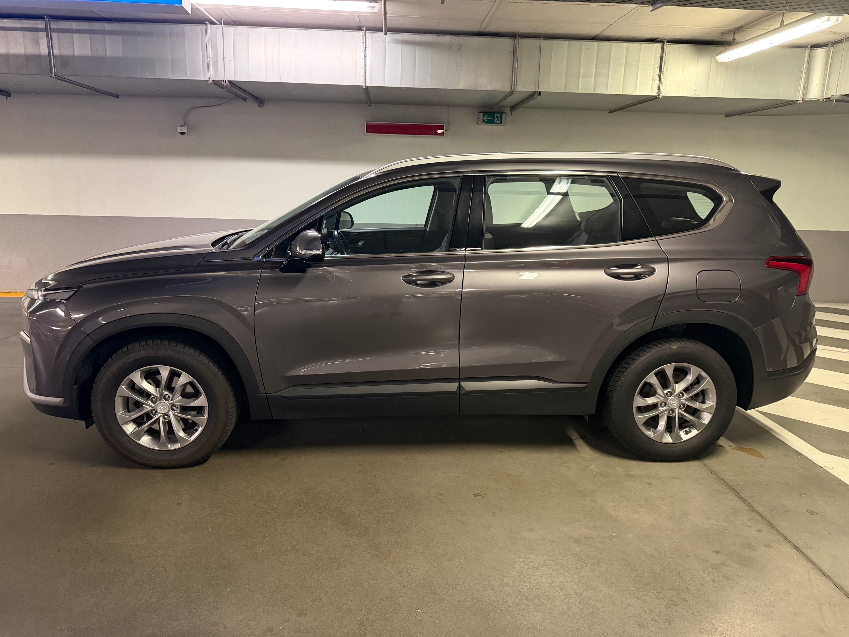 Hyundai Santa Fe, 2.2 Crdi Comfort 7 míst 69tkm! - fotka 2