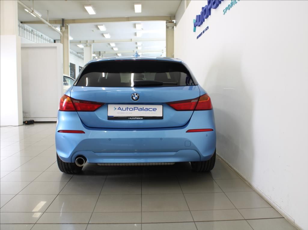 BMW Řada 1, 1,5 118i 103kW AT Advantage ČR - fotka 4